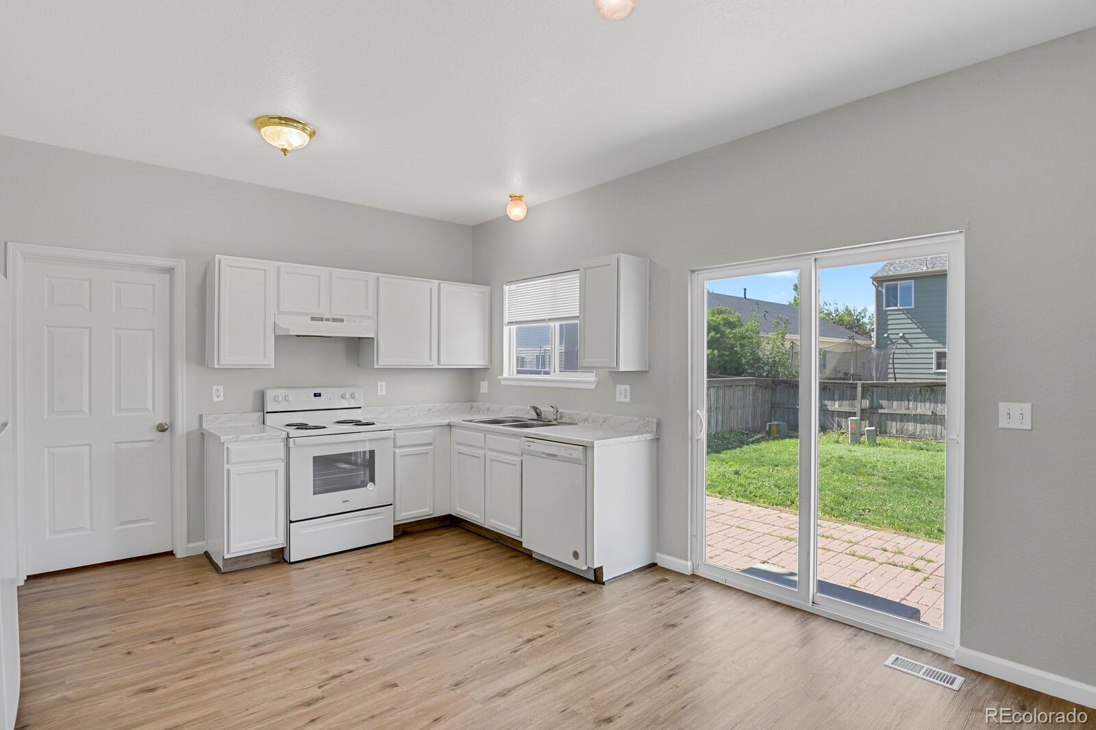 MLS Image #7 for 9690  lansing circle,commerce city, Colorado