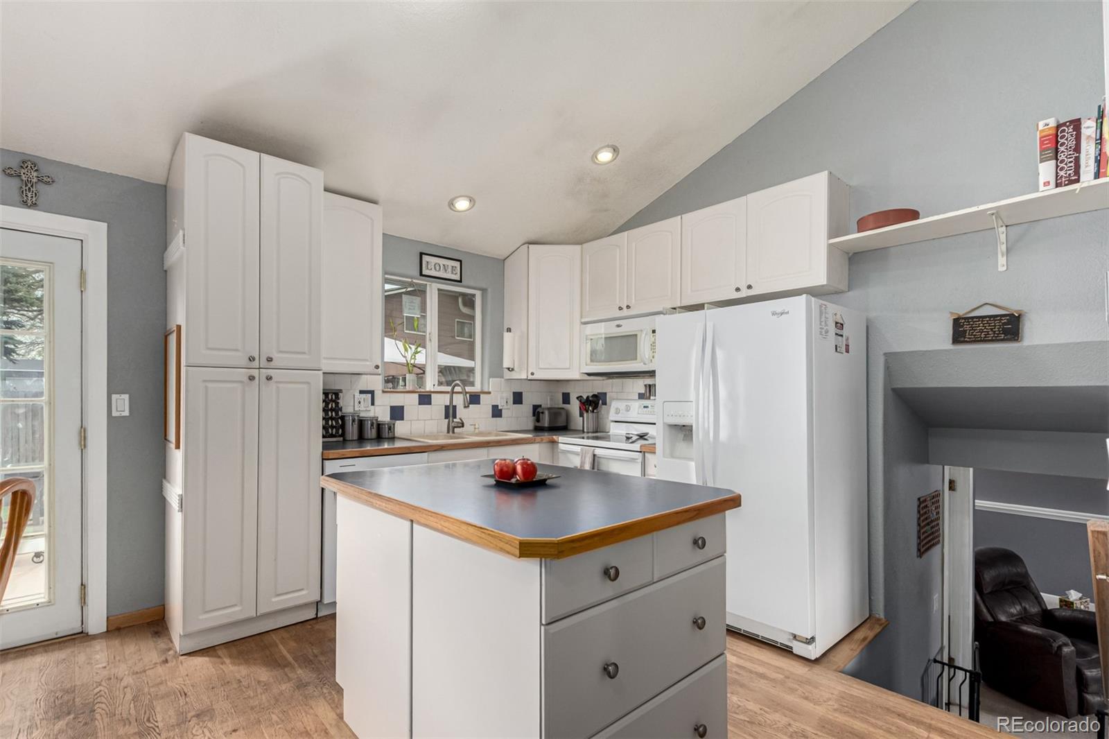MLS Image #10 for 502  mahonia place,loveland, Colorado