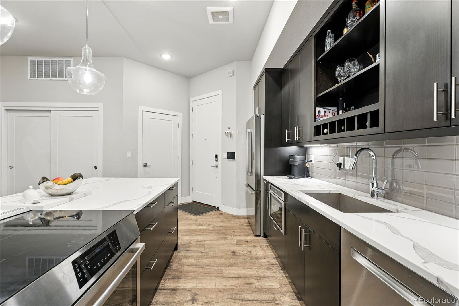 MLS Image #7 for 6619 e lowry boulevard 101,denver, Colorado