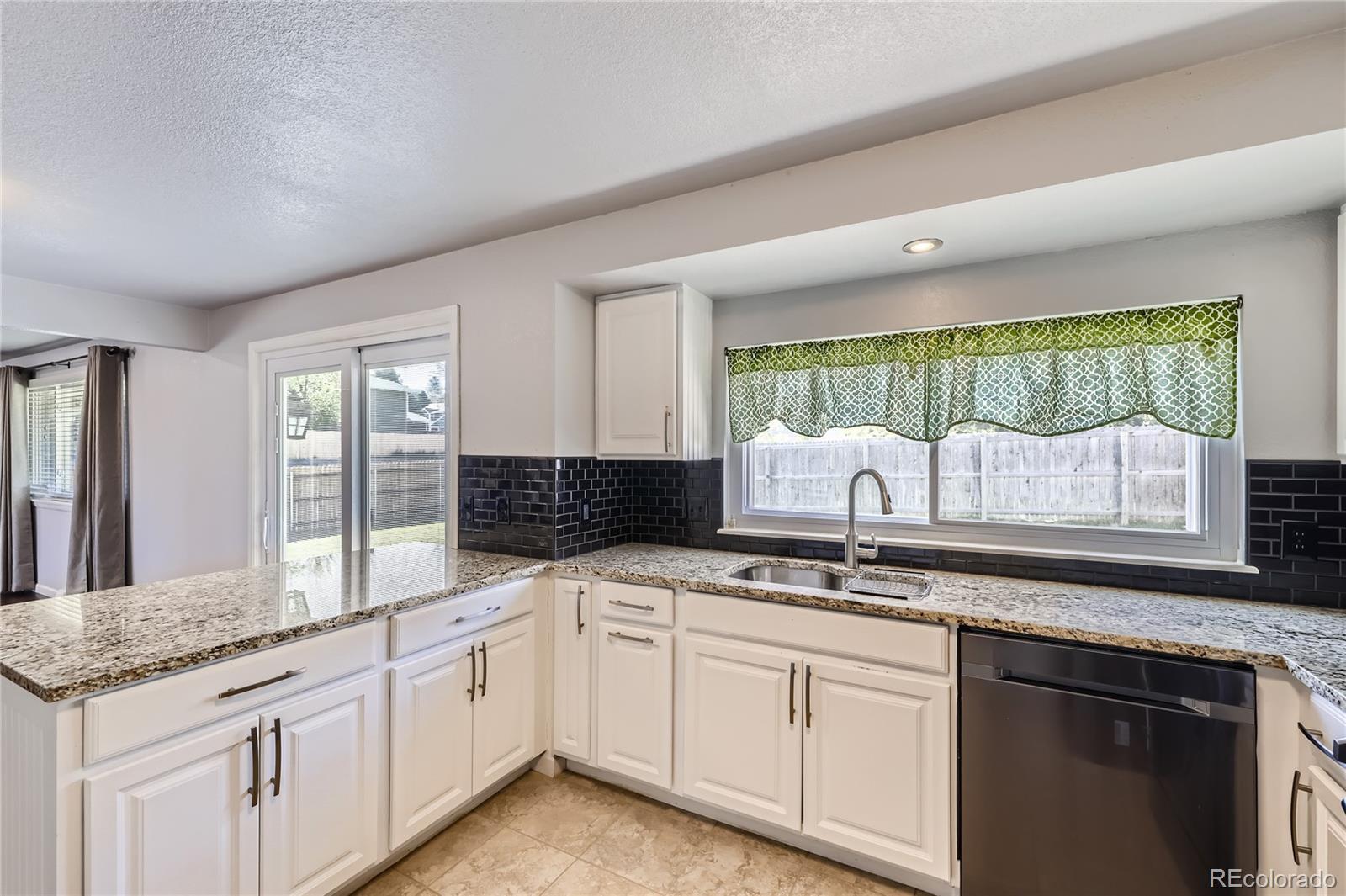 MLS Image #8 for 7814 w ontario place,littleton, Colorado