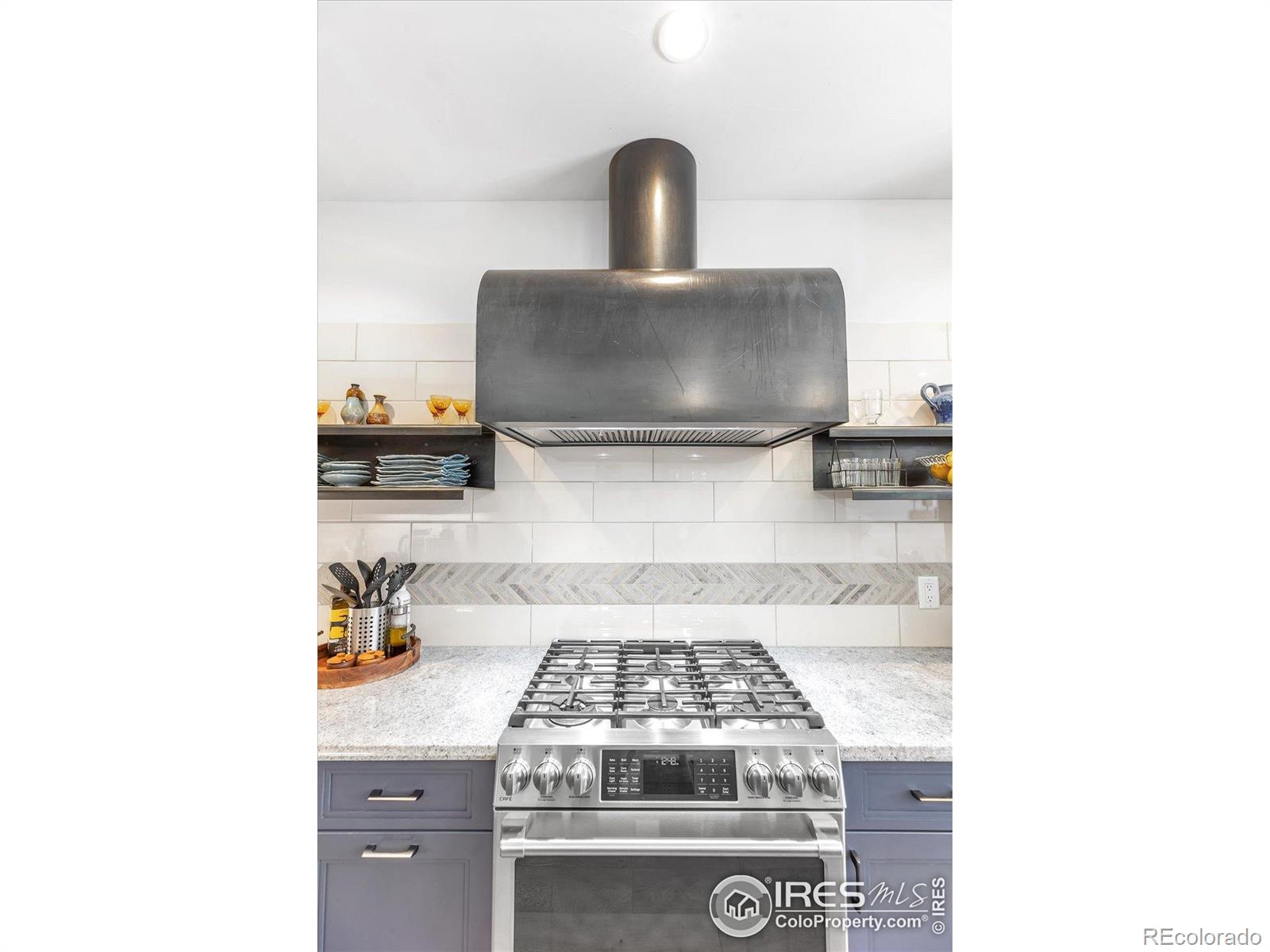 MLS Image #10 for 2890  curtis street,denver, Colorado