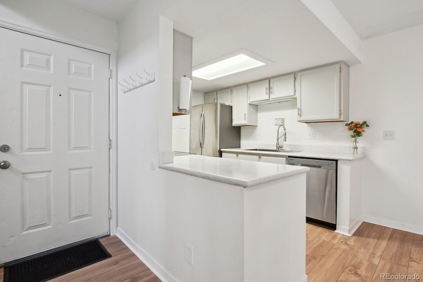 MLS Image #2 for 921 s zeno way,aurora, Colorado
