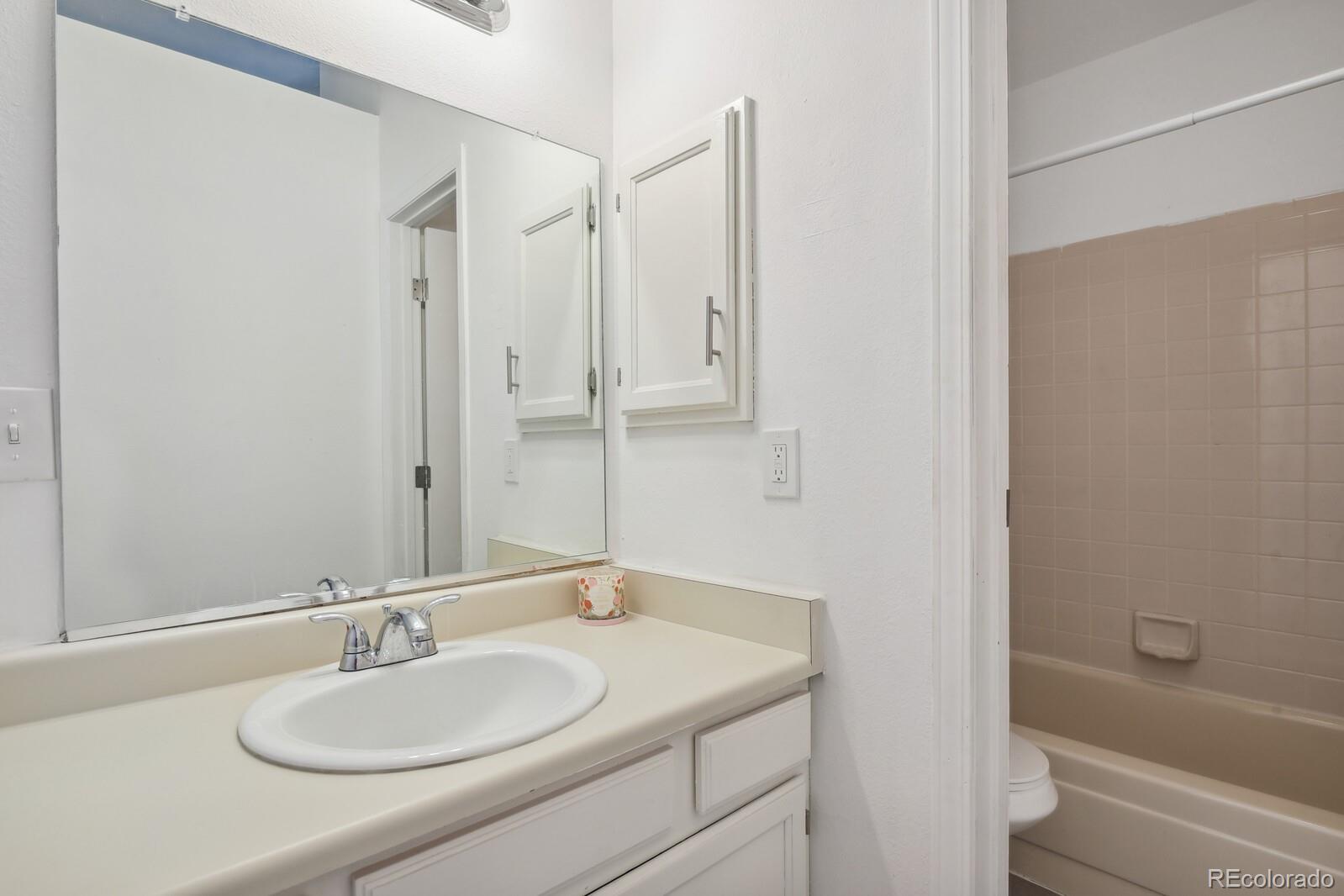 MLS Image #20 for 921 s zeno way,aurora, Colorado