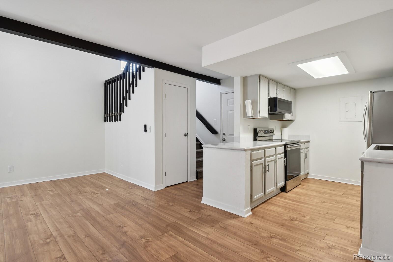 MLS Image #4 for 921 s zeno way,aurora, Colorado