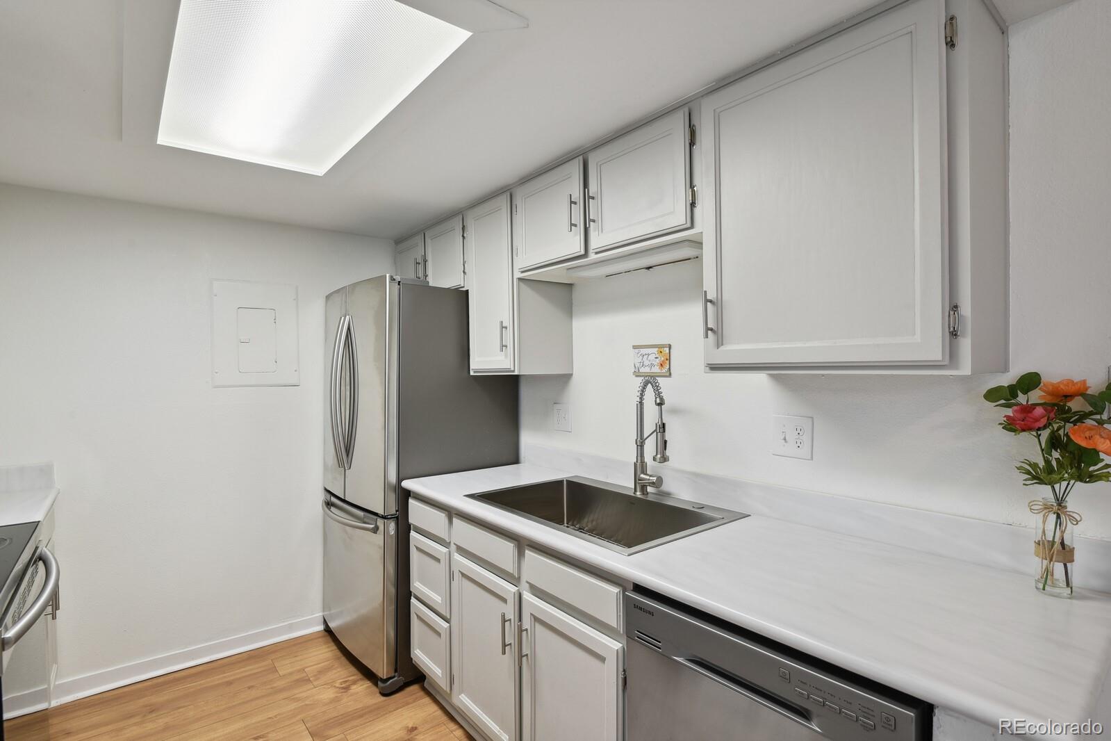 MLS Image #5 for 921 s zeno way,aurora, Colorado