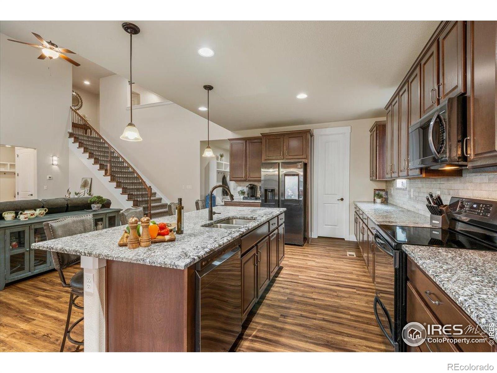 MLS Image #11 for 2096  glean drive,windsor, Colorado