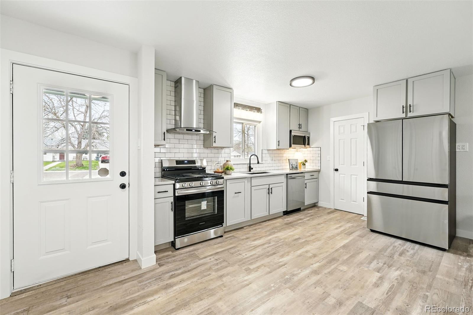 MLS Image #11 for 3342 s flamingo way,denver, Colorado