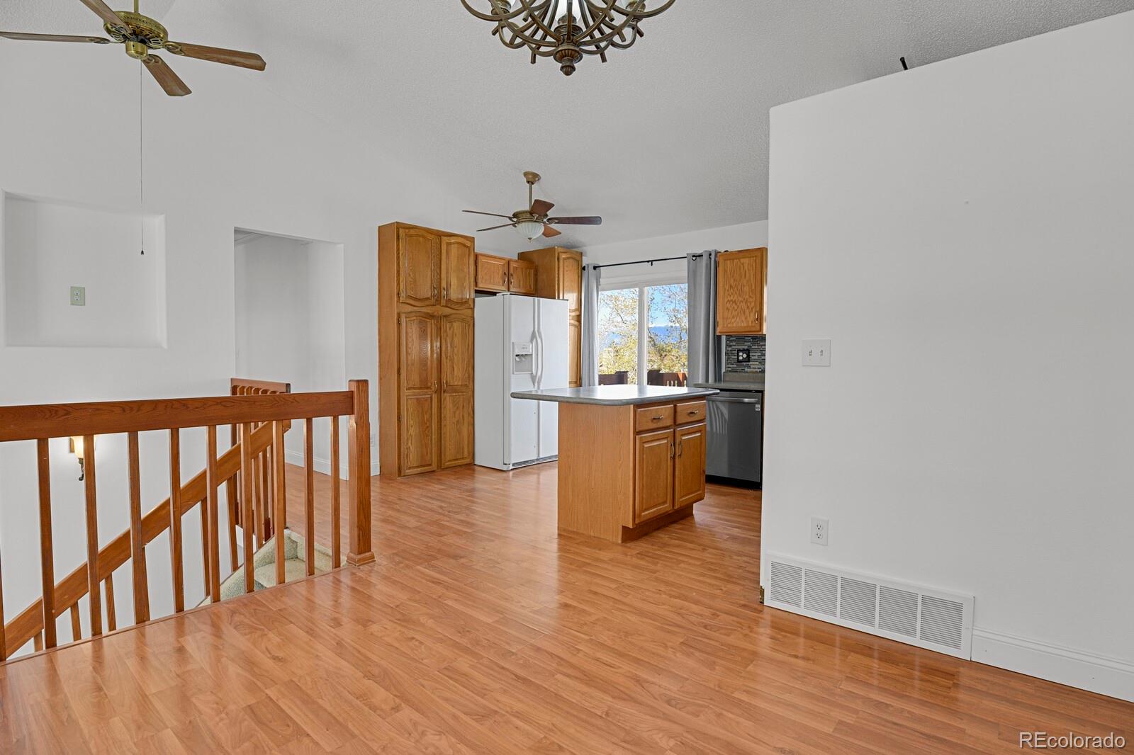 MLS Image #5 for 3925  zurich drive,colorado springs, Colorado