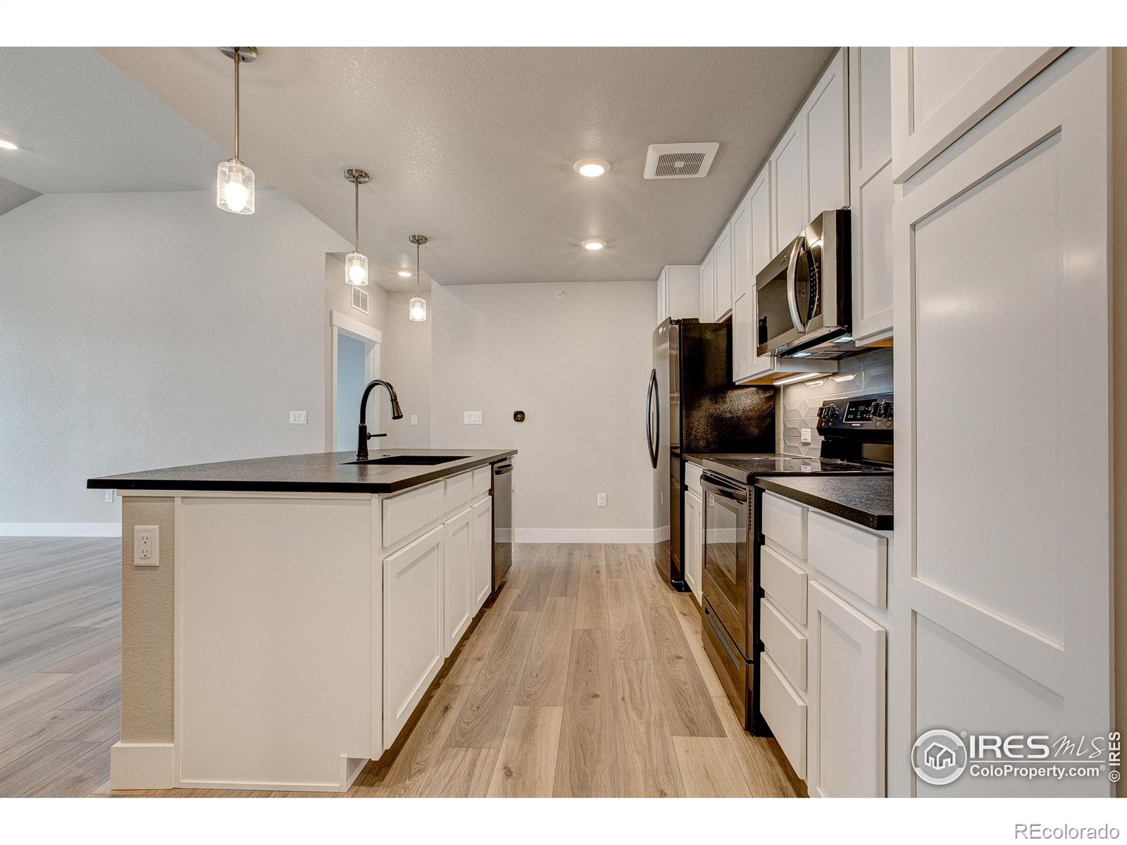 MLS Image #5 for 974  landmark way,fort collins, Colorado