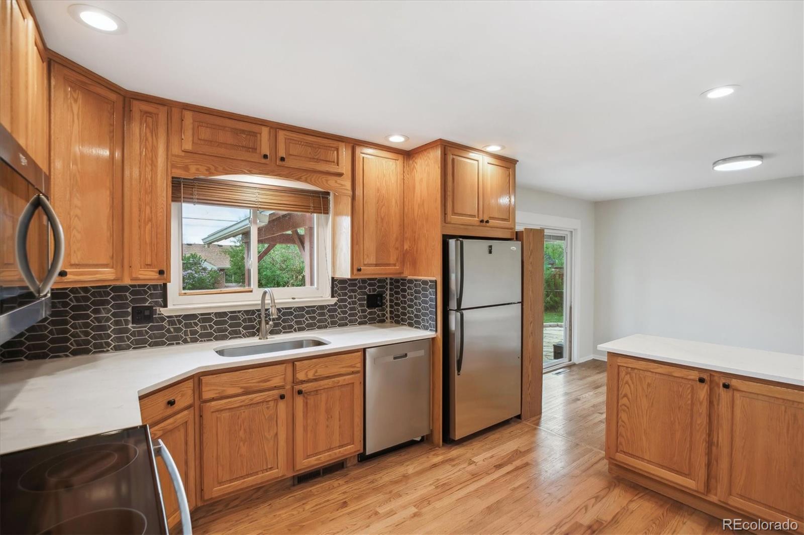 MLS Image #6 for 5481 e tennessee avenue,denver, Colorado