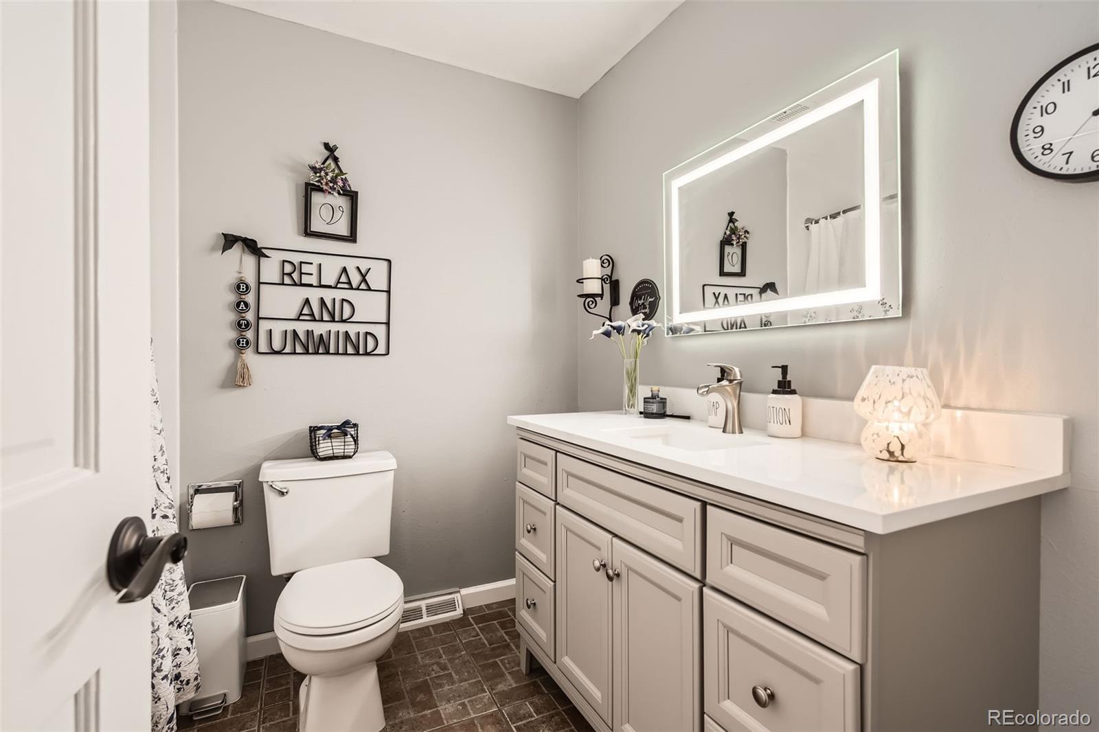 MLS Image #15 for 6238 s cherry circle,centennial, Colorado