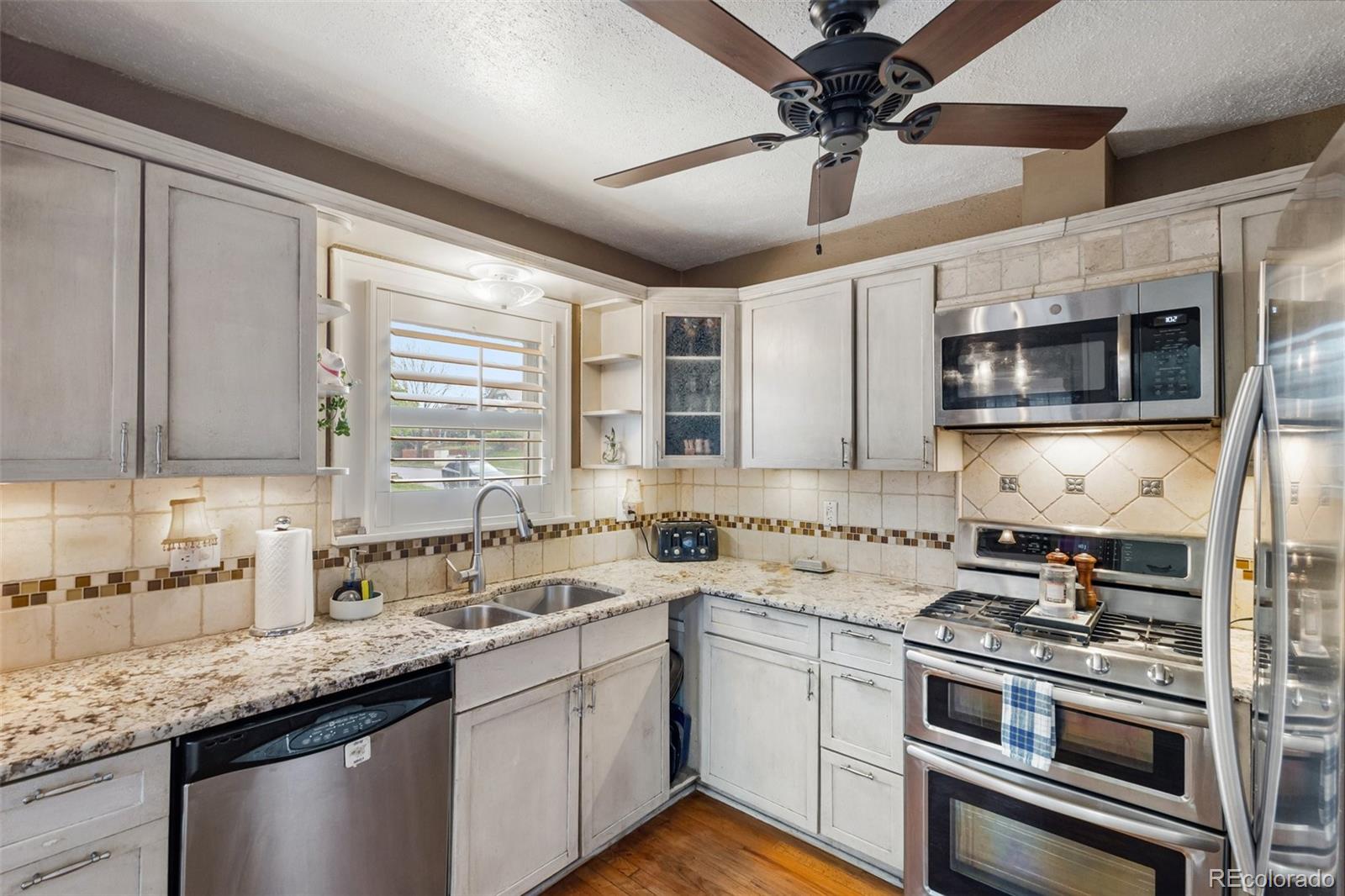 MLS Image #12 for 3242  utica street,denver, Colorado