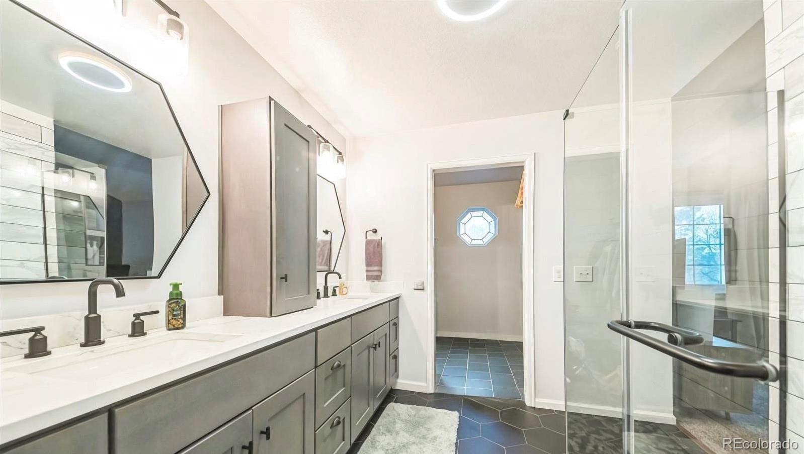 MLS Image #15 for 1470 s quebec way,denver, Colorado