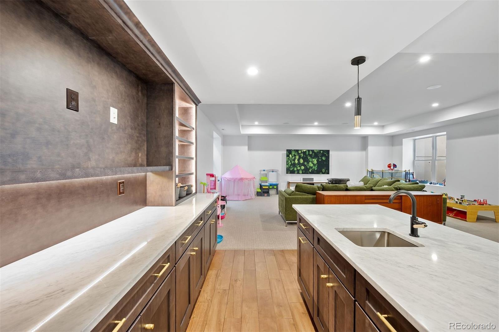 MLS Image #25 for 652 s race street,denver, Colorado