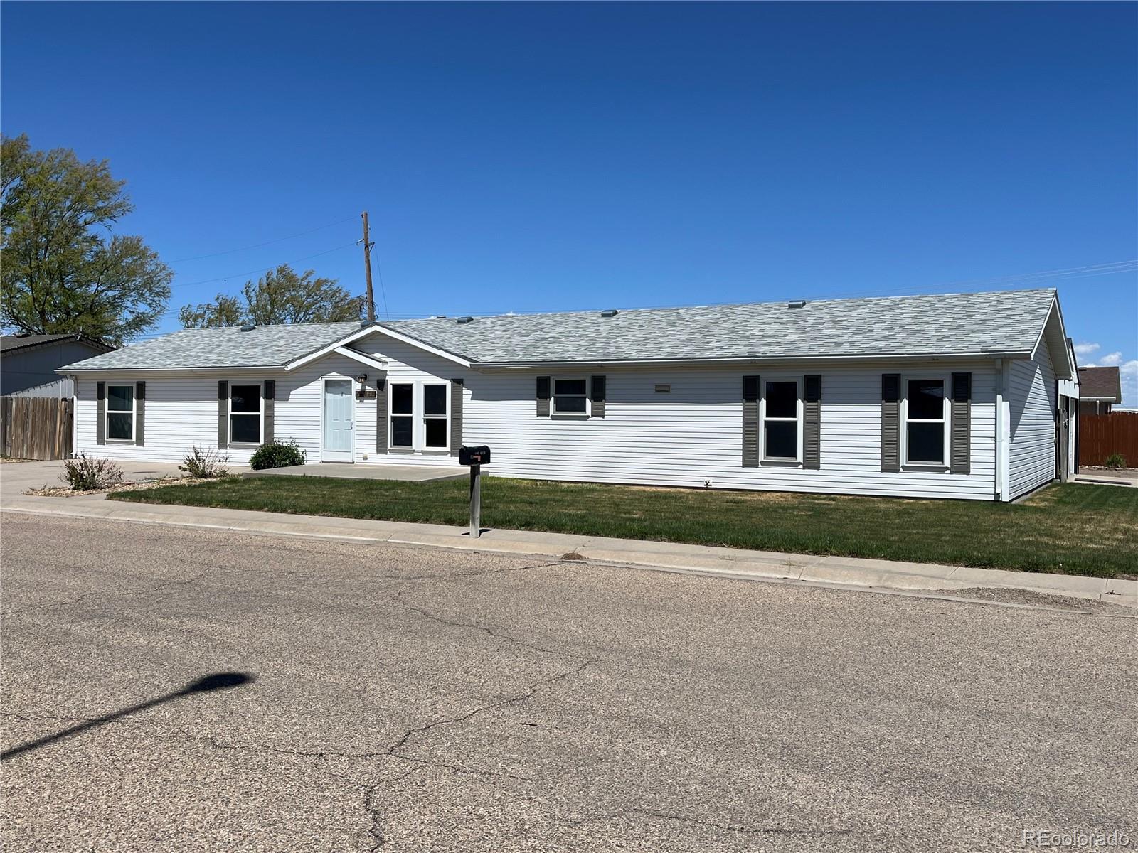 MLS Image #1 for 2314  tower avenue,burlington, Colorado