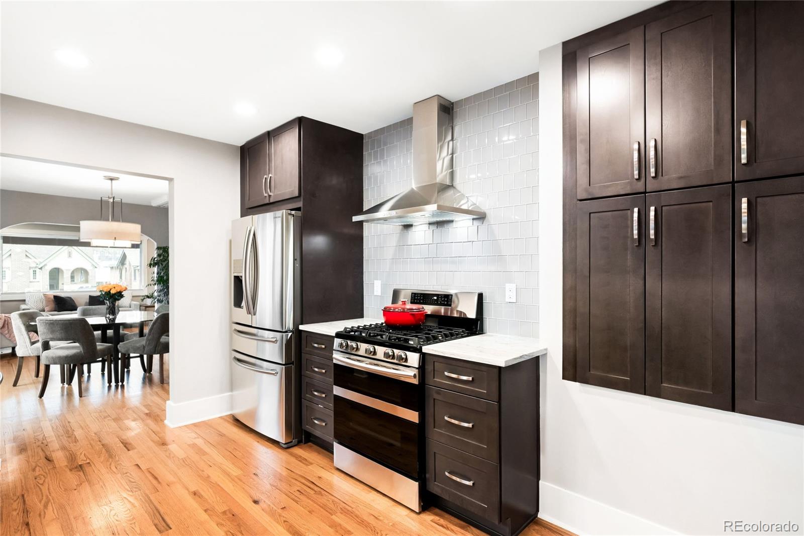 MLS Image #11 for 1918 s lincoln street,denver, Colorado