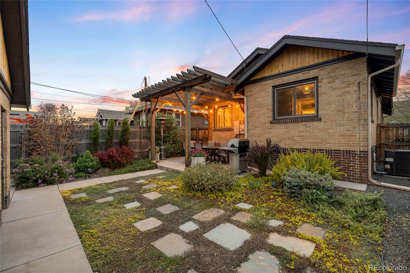 MLS Image #34 for 1918 s lincoln street,denver, Colorado