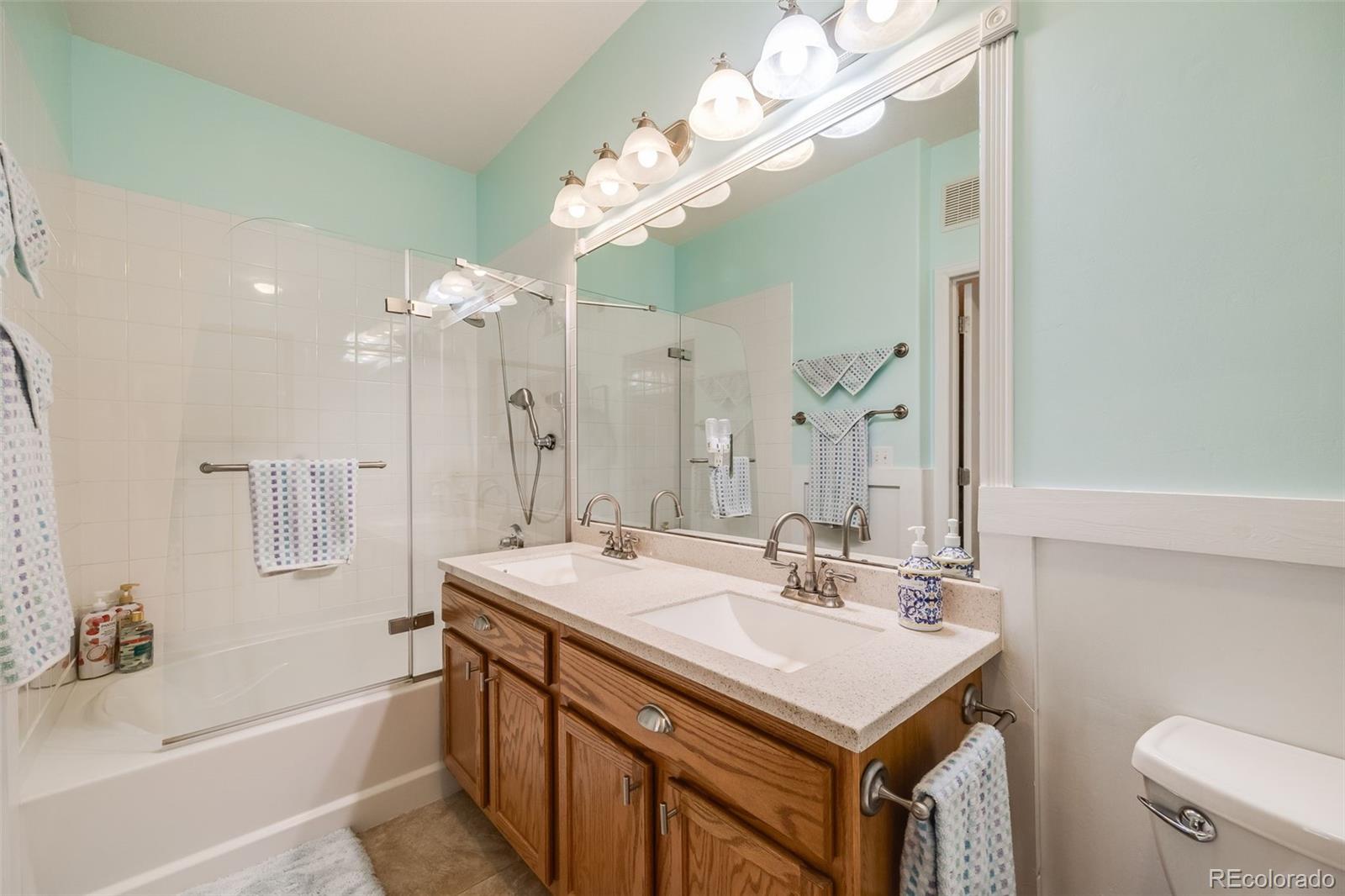 MLS Image #20 for 15700 e jamison drive,englewood, Colorado