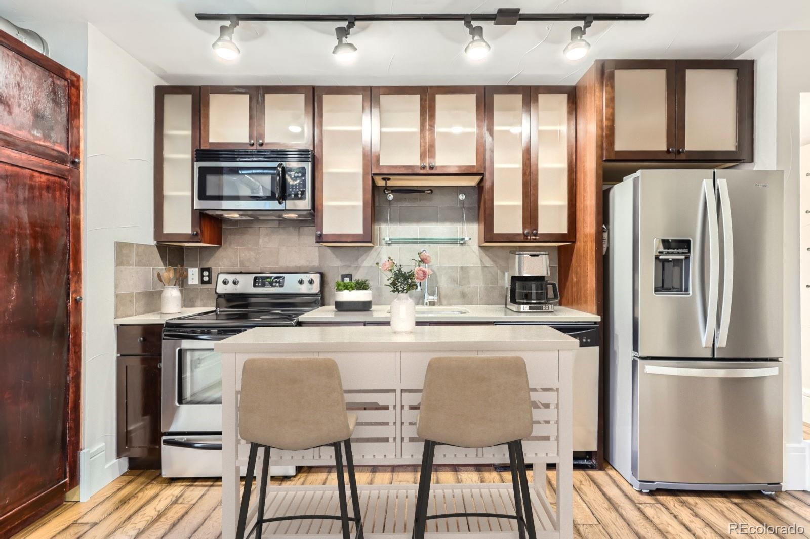 MLS Image #2 for 740 n sherman street,denver, Colorado