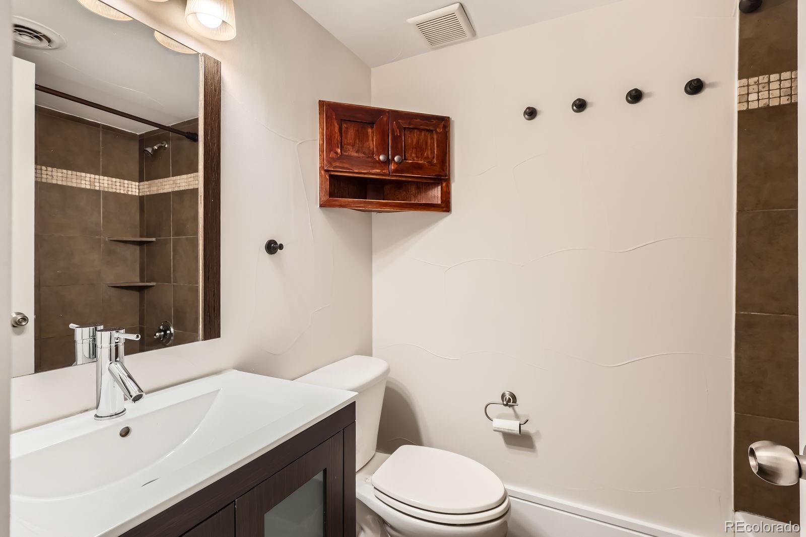MLS Image #23 for 740 n sherman street,denver, Colorado