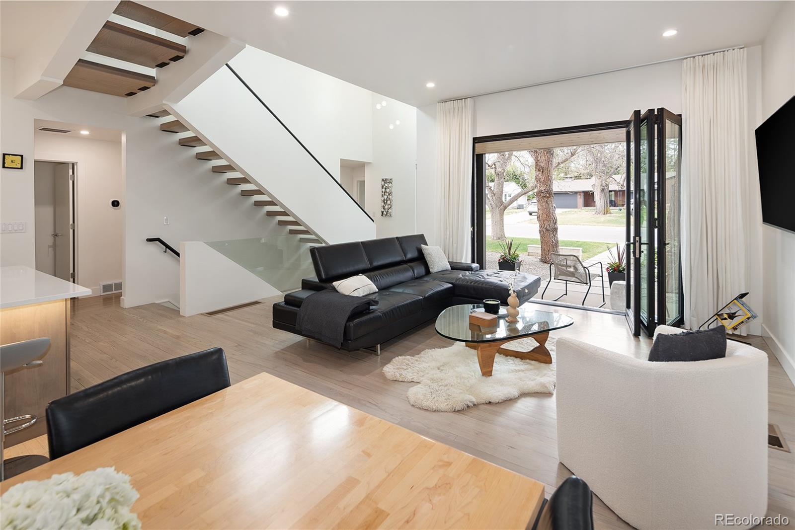 MLS Image #11 for 62  jasmine street,denver, Colorado