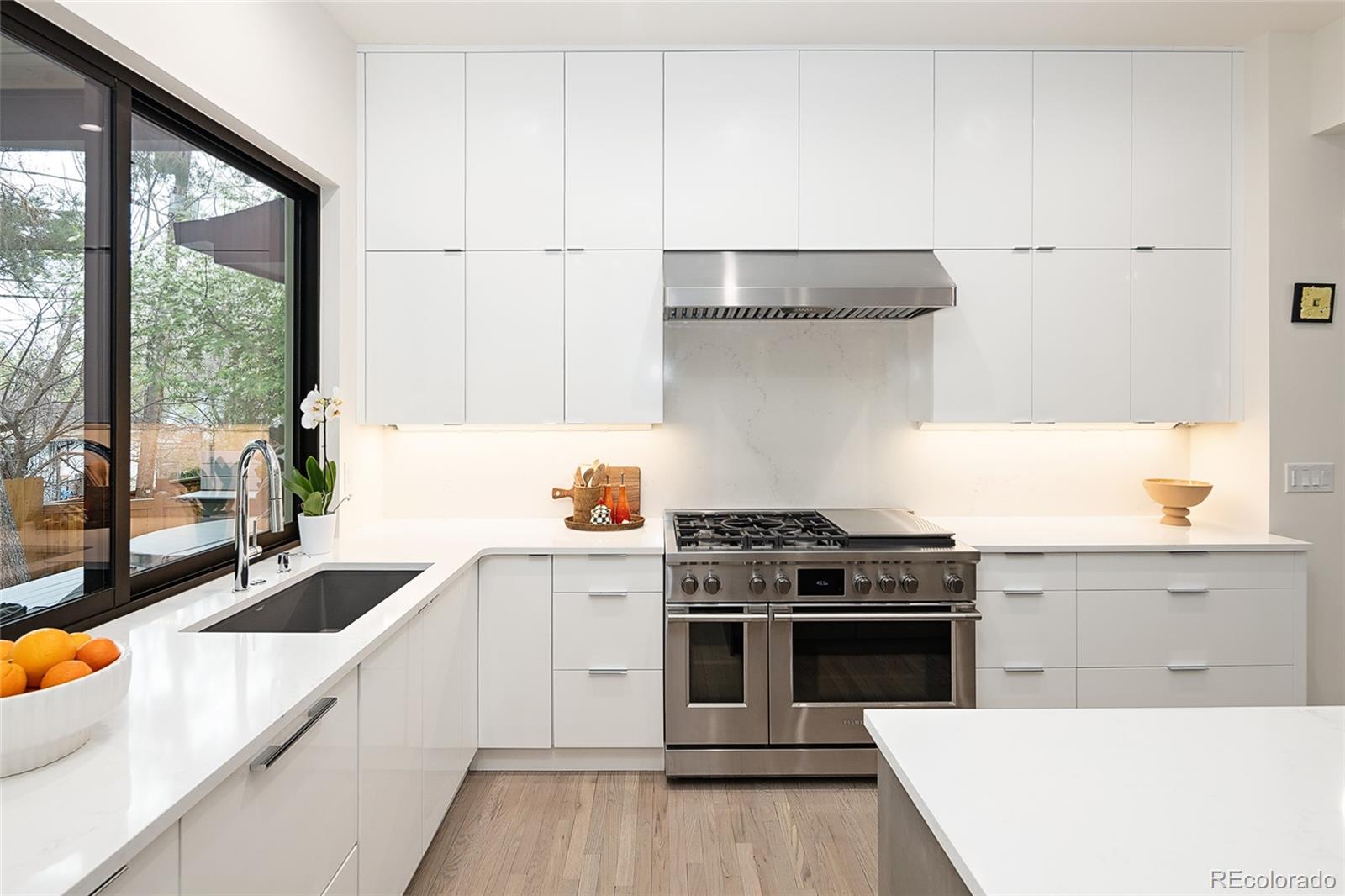 MLS Image #16 for 62  jasmine street,denver, Colorado