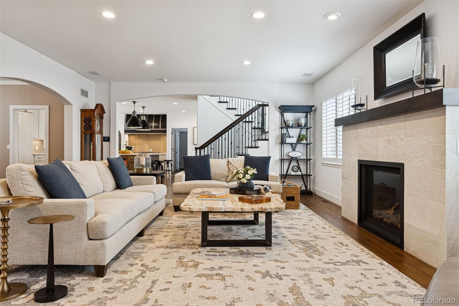 MLS Image #3 for 2500 s clayton street,denver, Colorado