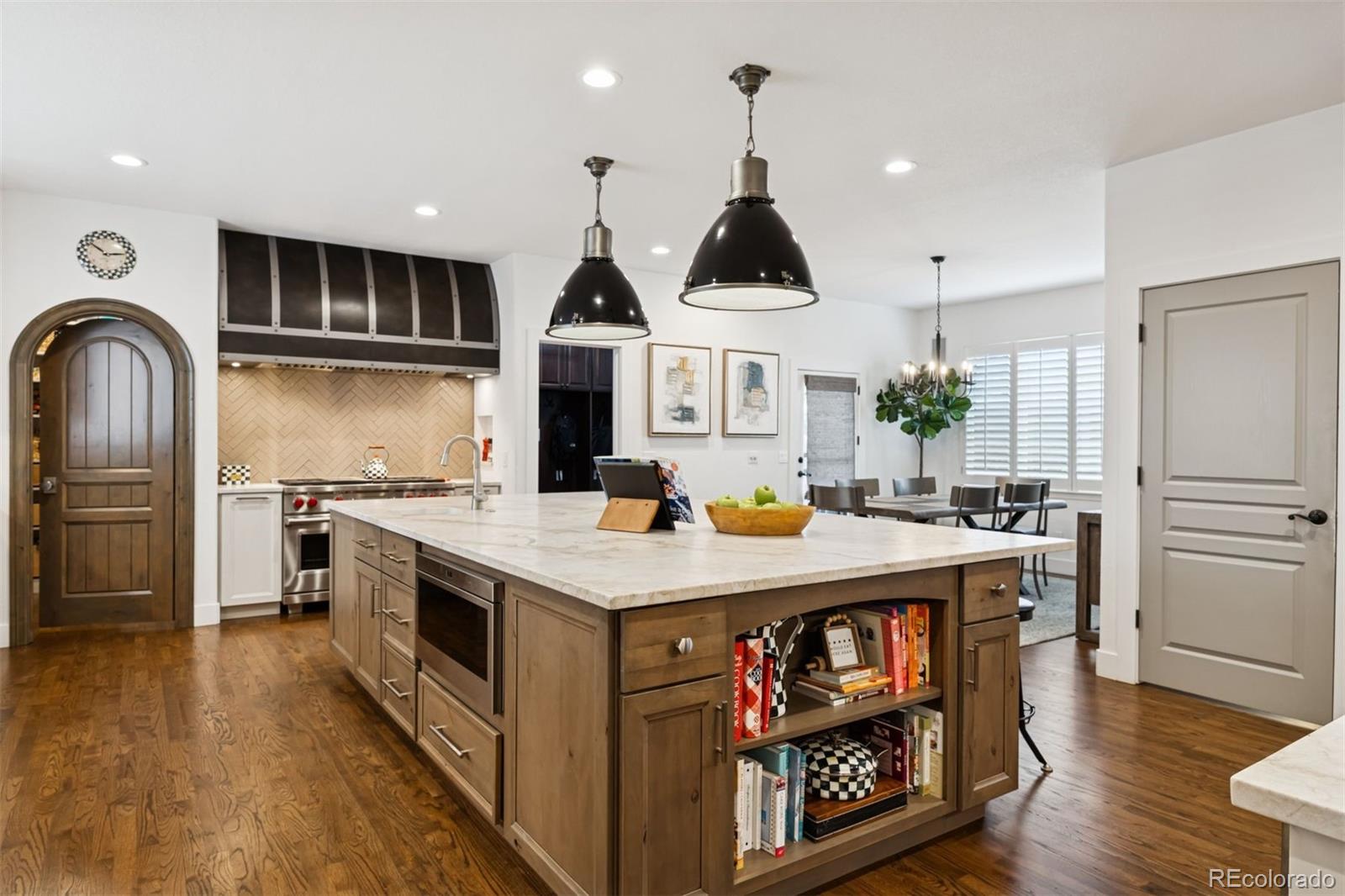 MLS Image #6 for 2500 s clayton street,denver, Colorado