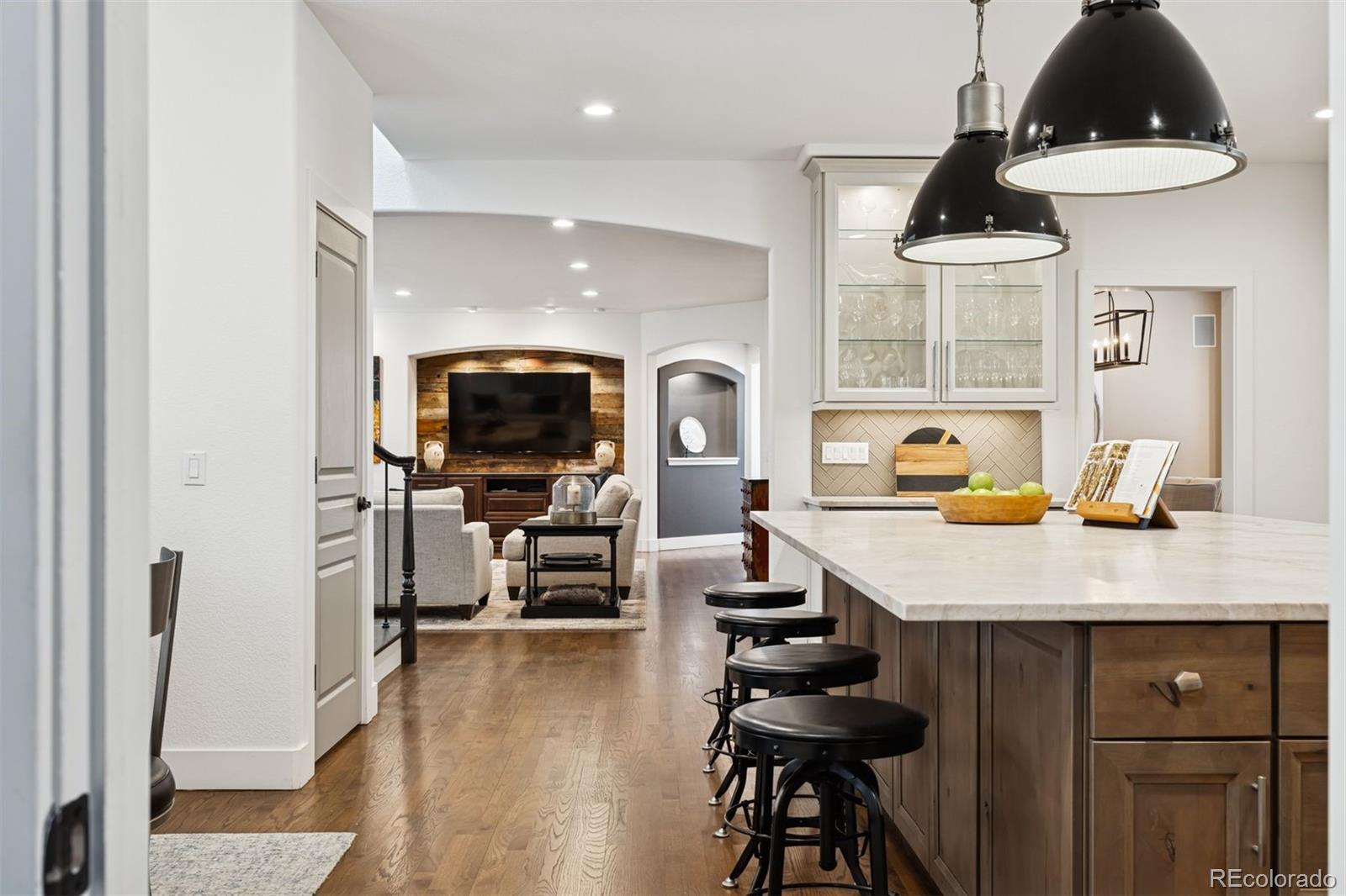MLS Image #9 for 2500 s clayton street,denver, Colorado
