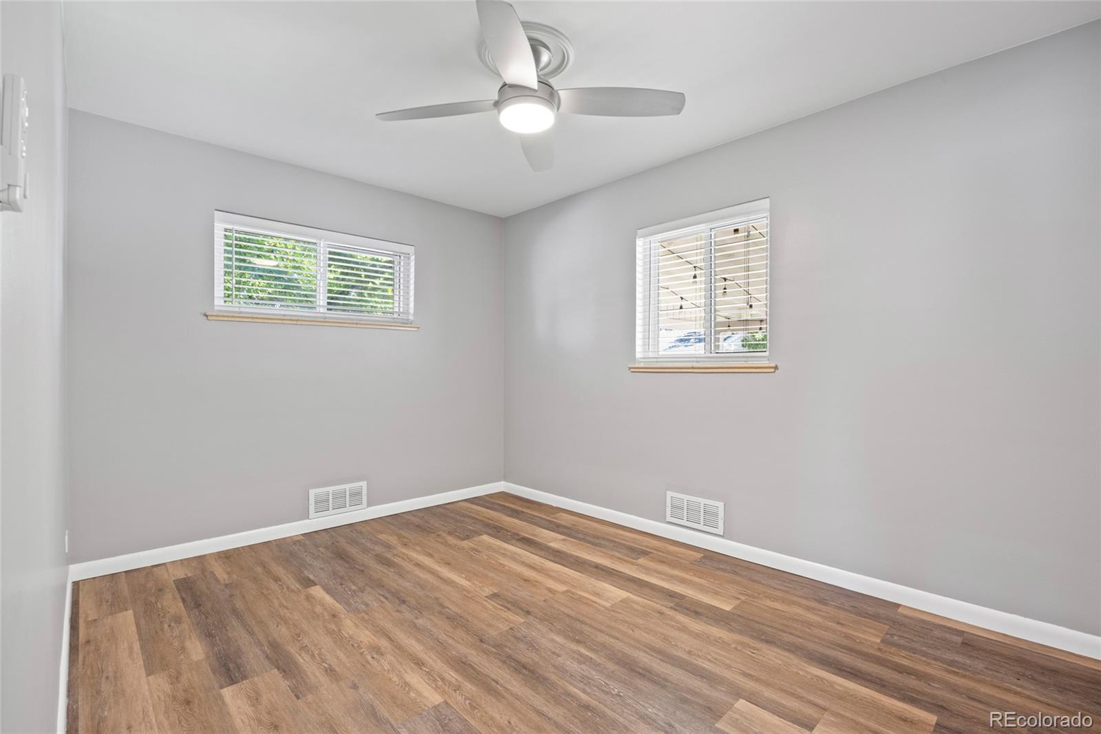 MLS Image #16 for 2582 s uno way,denver, Colorado