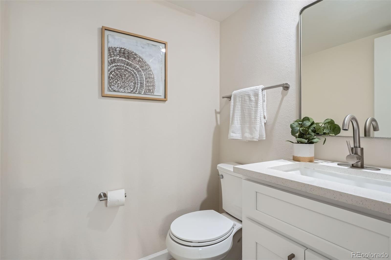 MLS Image #11 for 1251 s yosemite way,denver, Colorado
