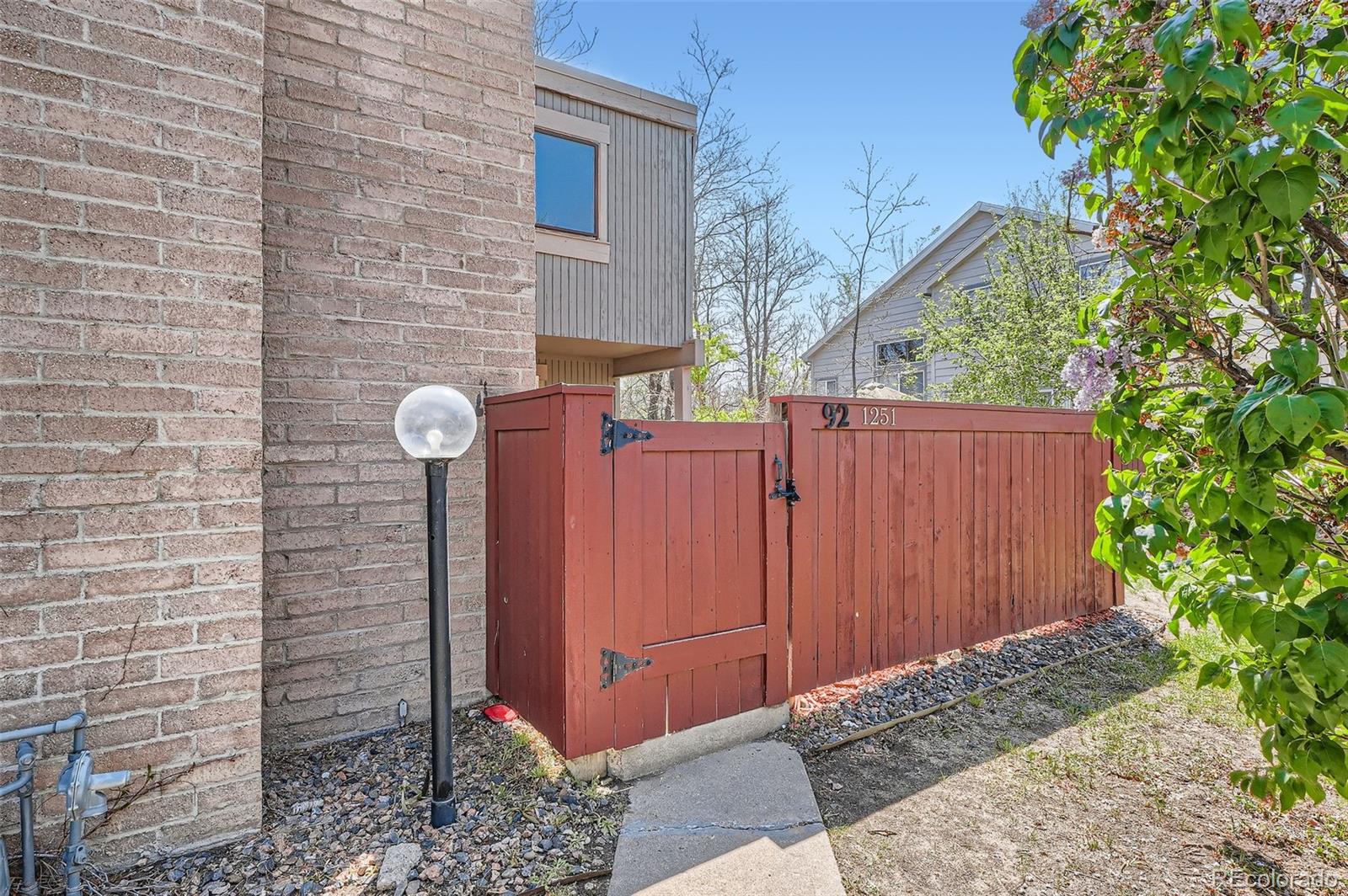 MLS Image #23 for 1251 s yosemite way,denver, Colorado