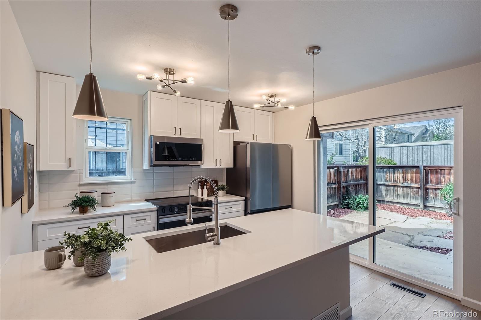 MLS Image #5 for 1251 s yosemite way,denver, Colorado