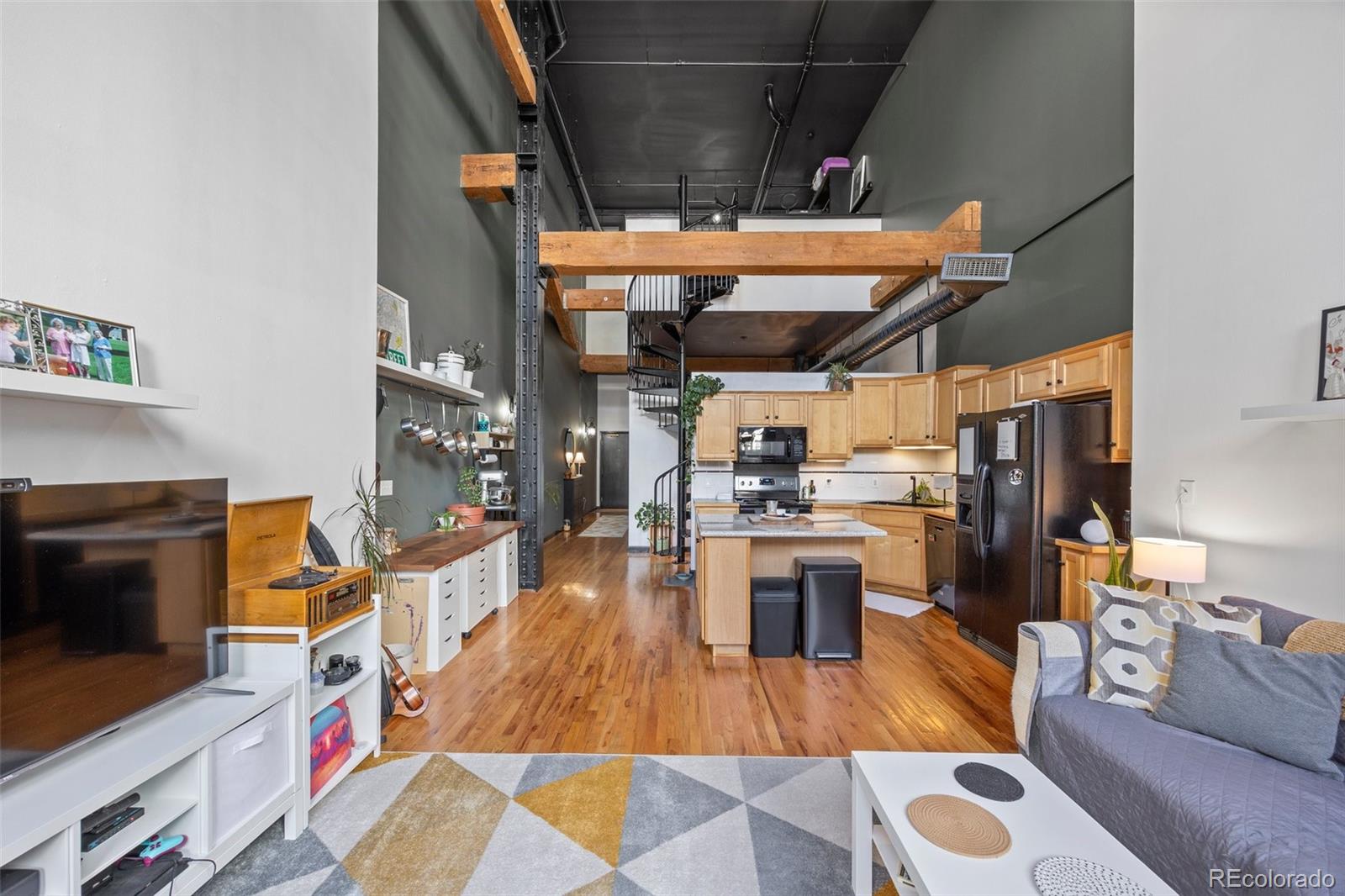 MLS Image #10 for 1555  california street,denver, Colorado