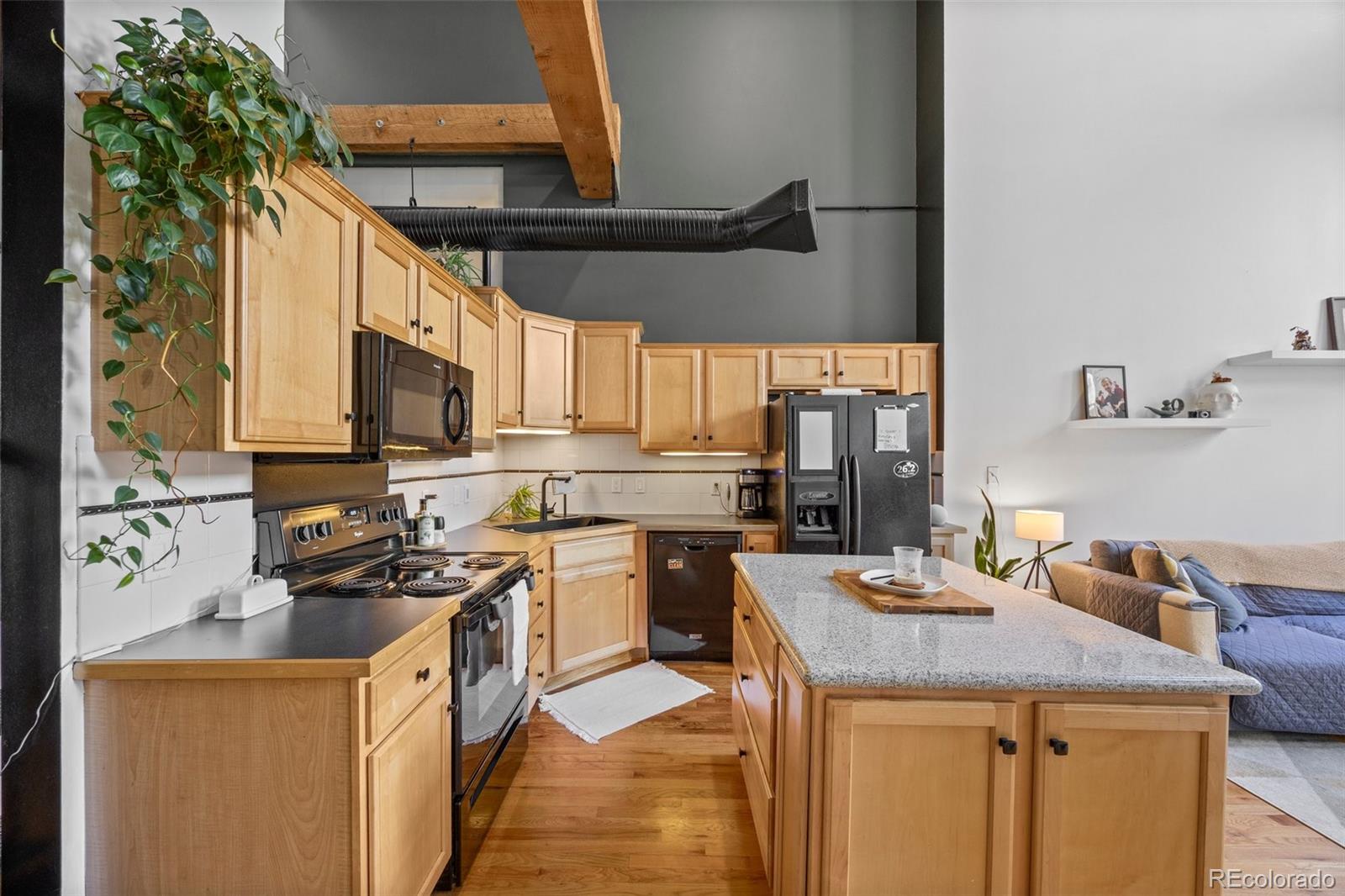 MLS Image #14 for 1555  california street,denver, Colorado