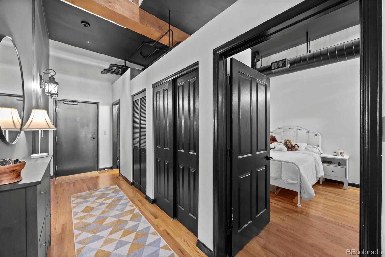 MLS Image #19 for 1555  california street,denver, Colorado