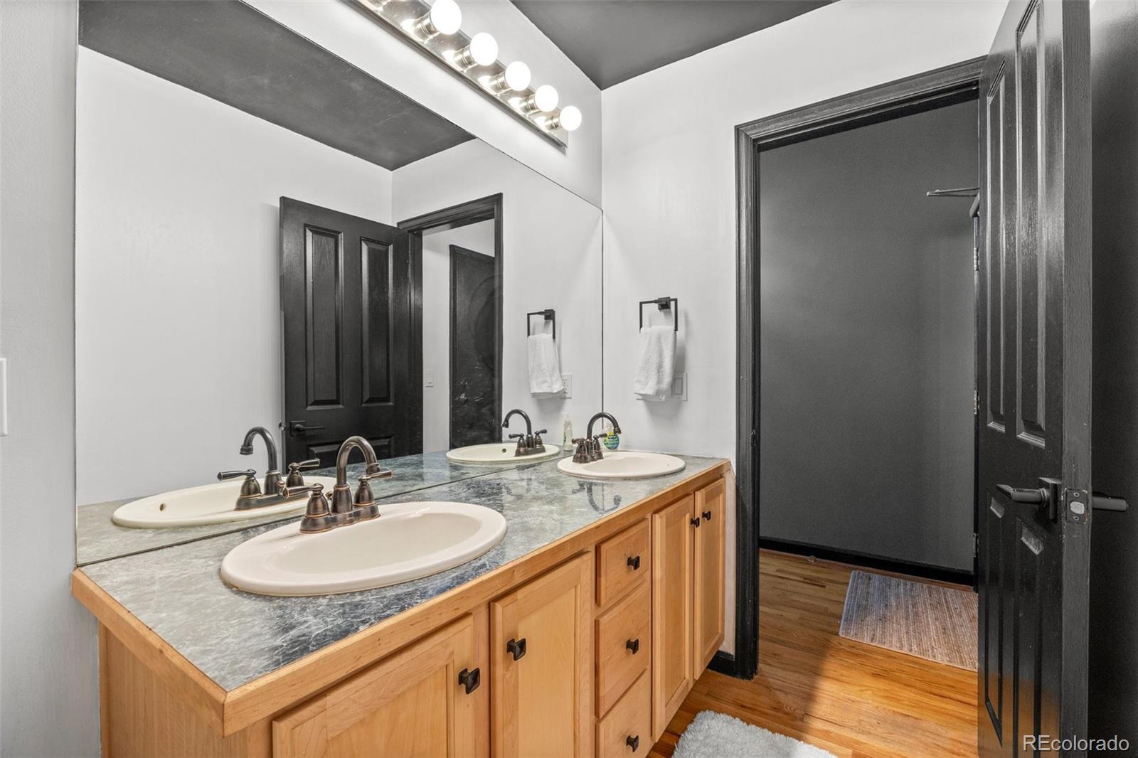 MLS Image #25 for 1555  california street,denver, Colorado