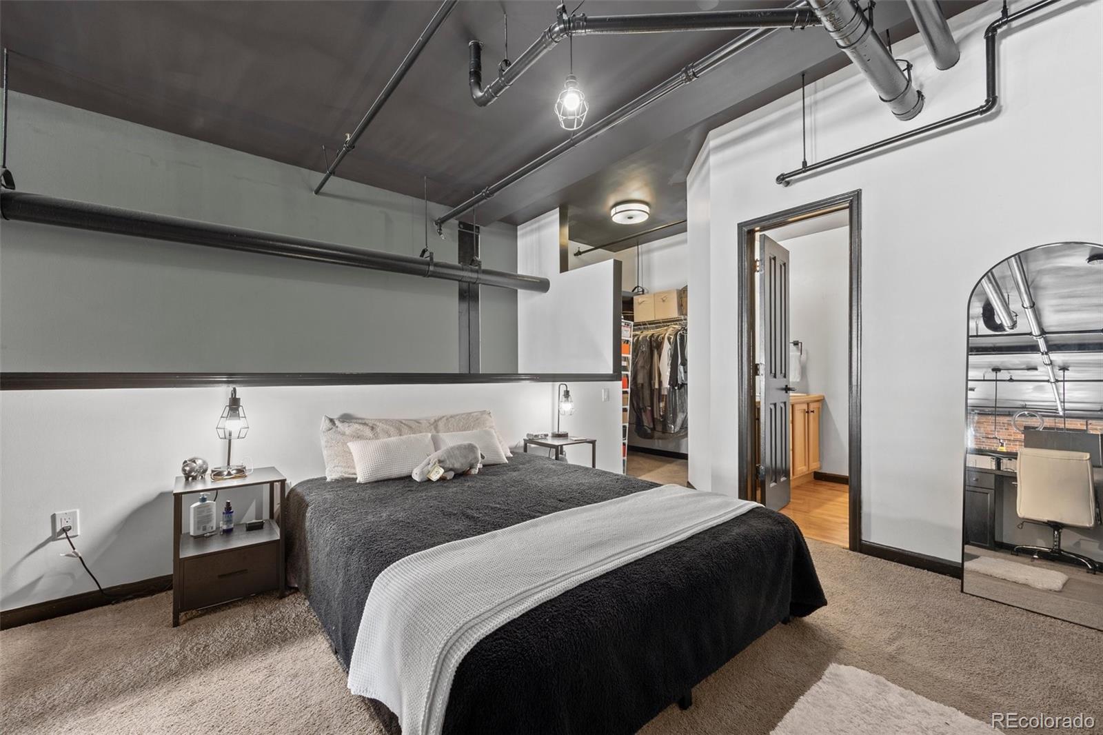MLS Image #28 for 1555  california street,denver, Colorado