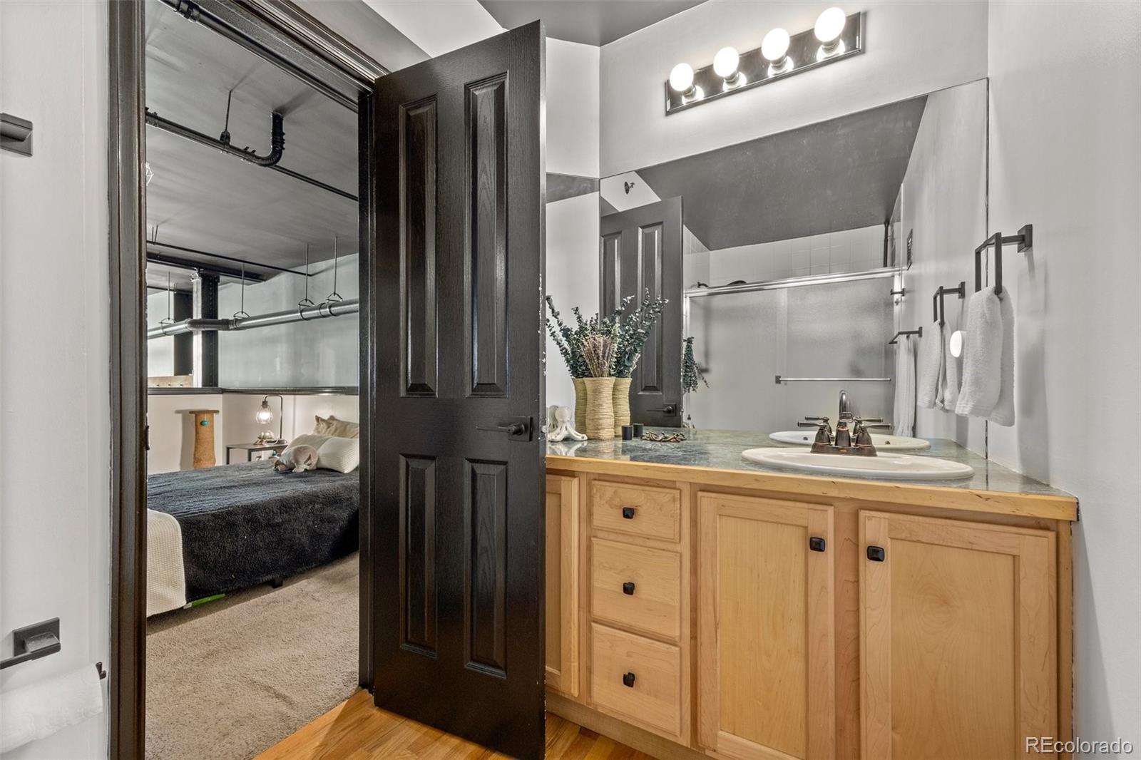 MLS Image #30 for 1555  california street,denver, Colorado