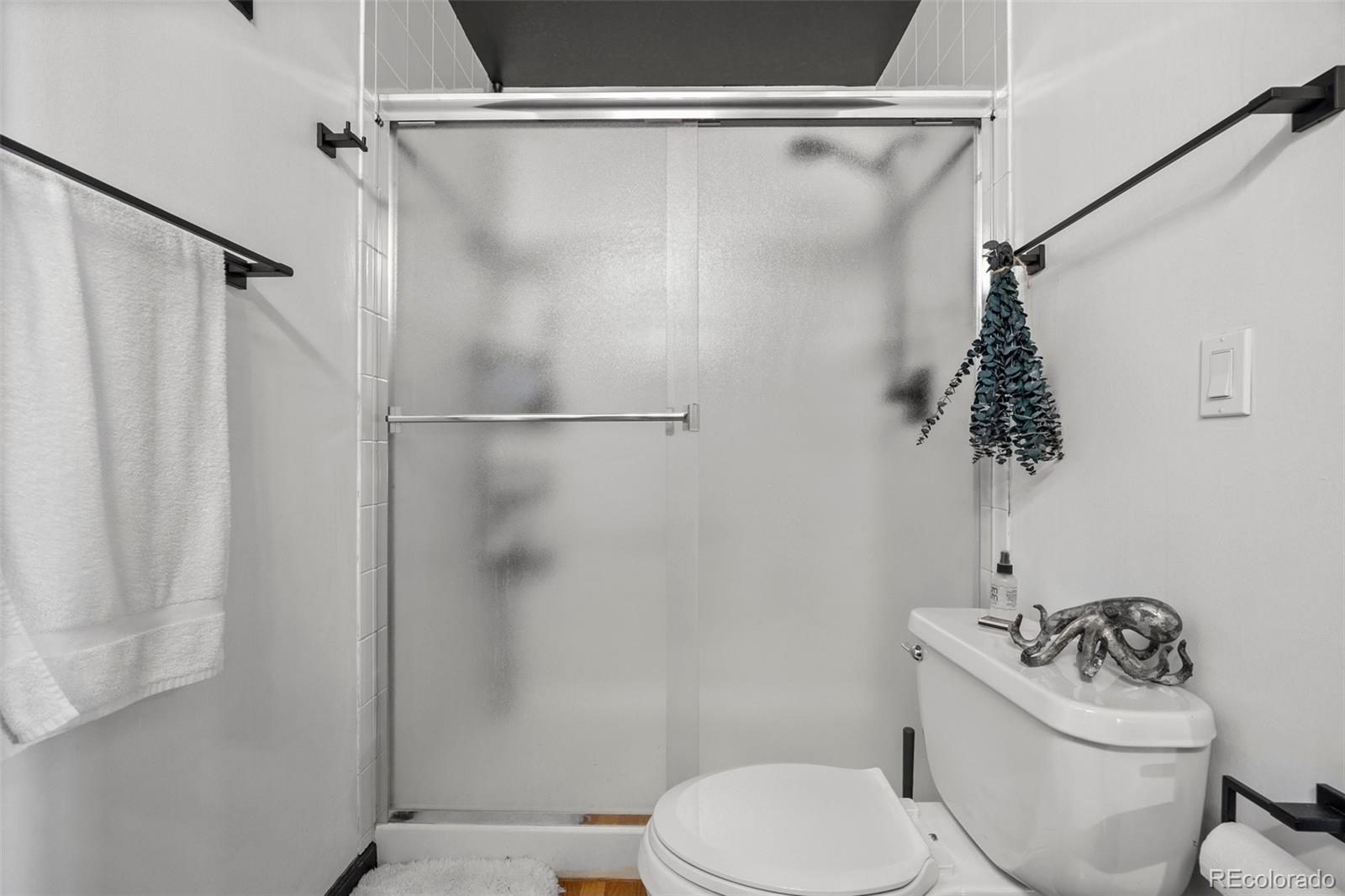 MLS Image #31 for 1555  california street,denver, Colorado