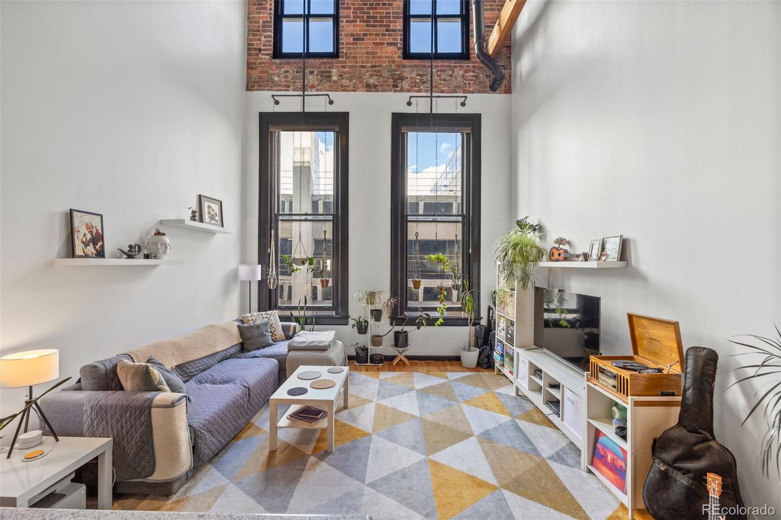 MLS Image #7 for 1555  california street,denver, Colorado