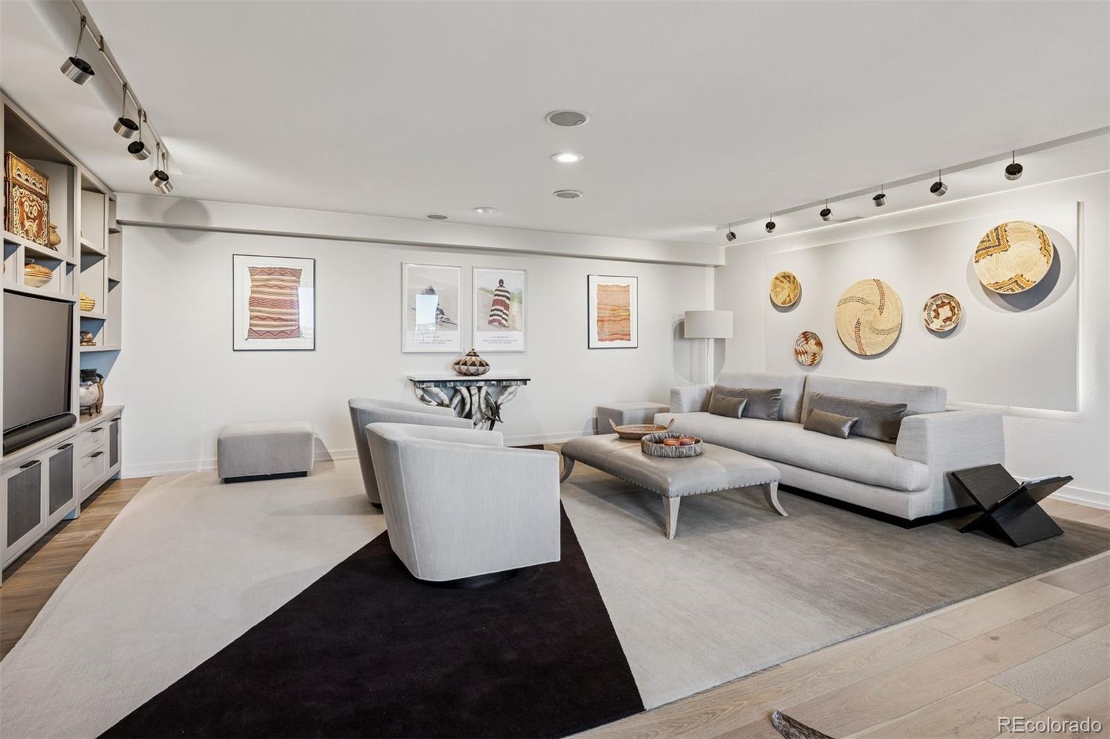 MLS Image #11 for 460 s marion parkway,denver, Colorado