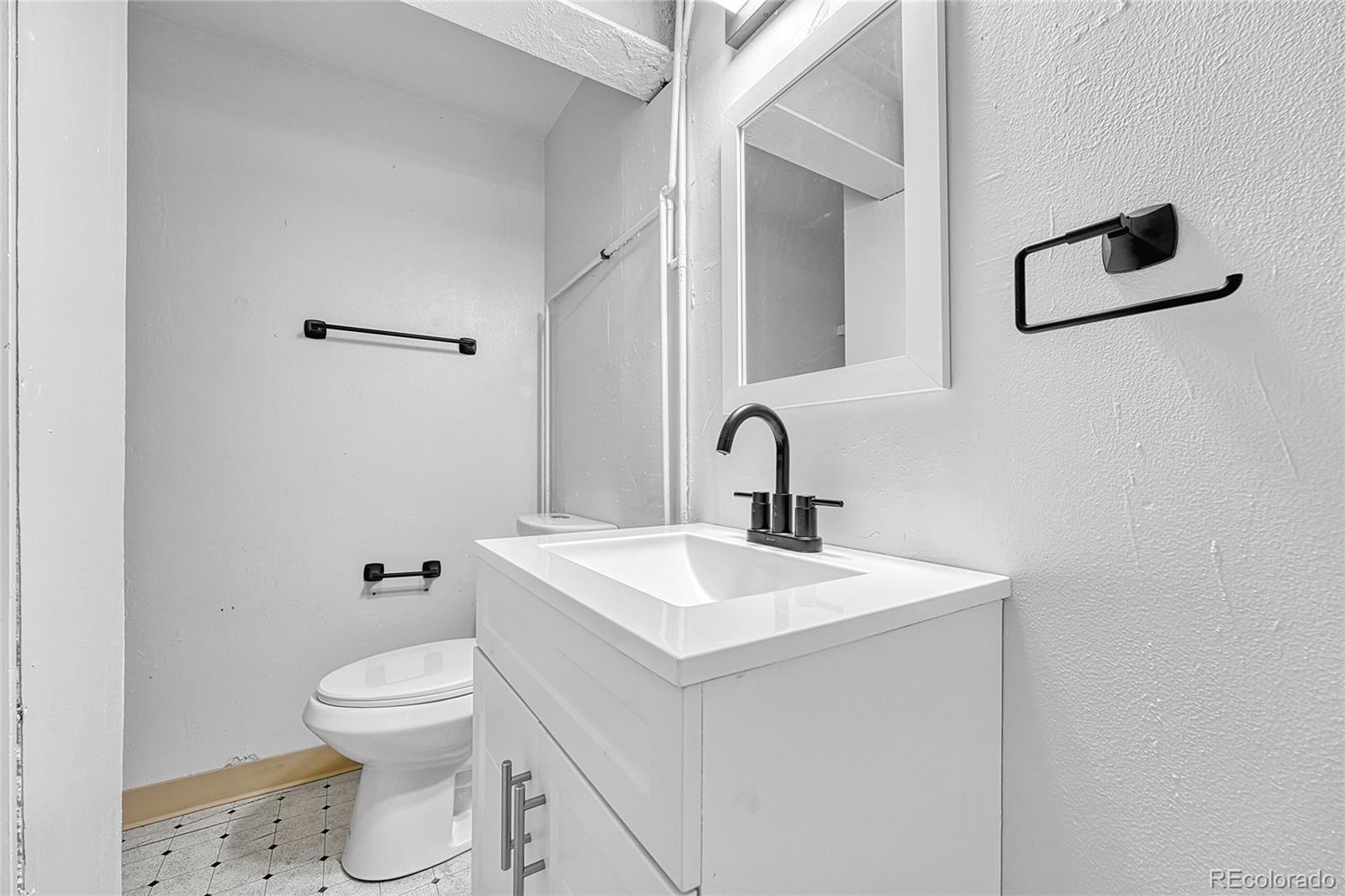 MLS Image #14 for 264 s newark circle,aurora, Colorado