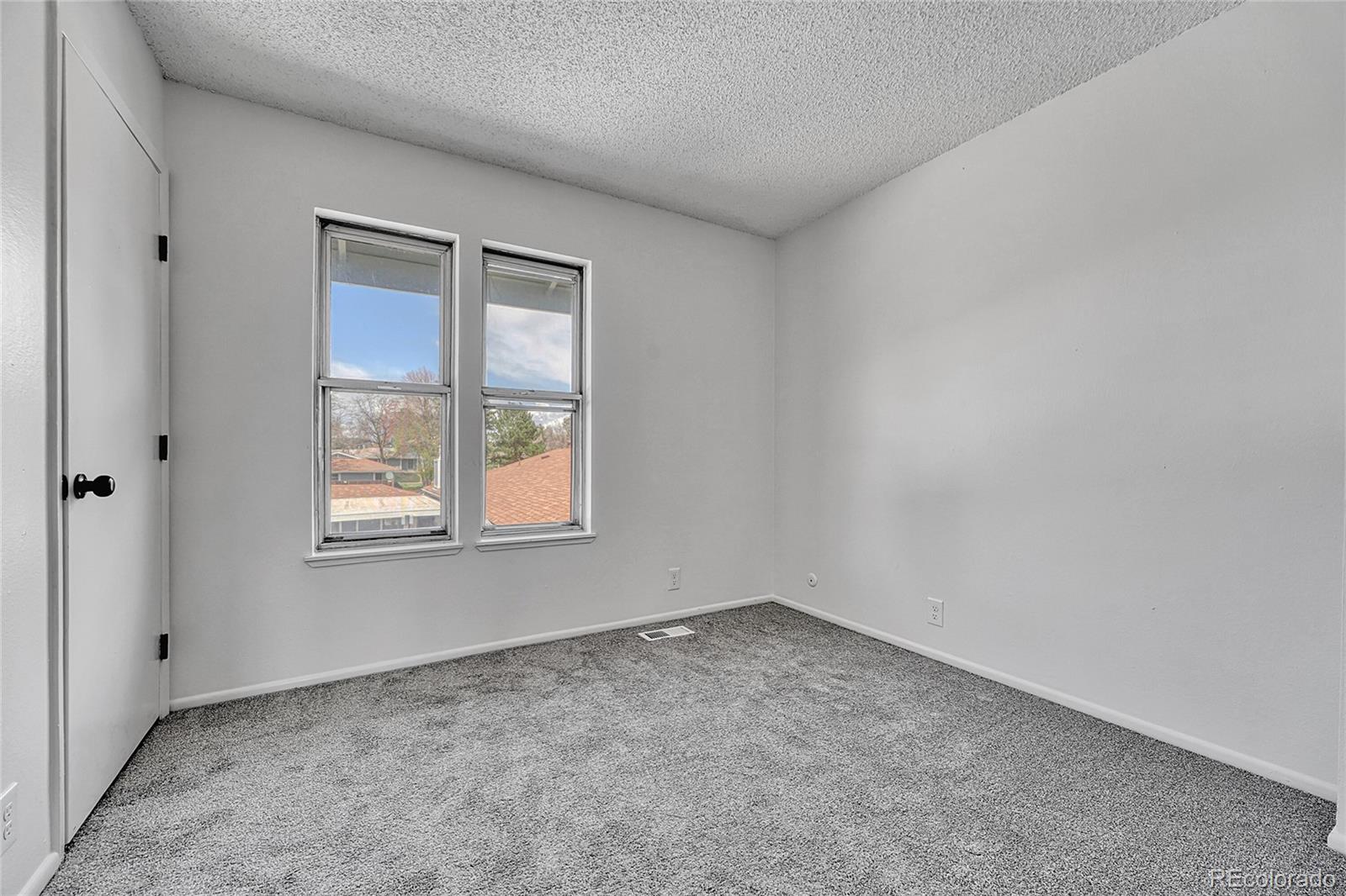 MLS Image #15 for 264 s newark circle,aurora, Colorado