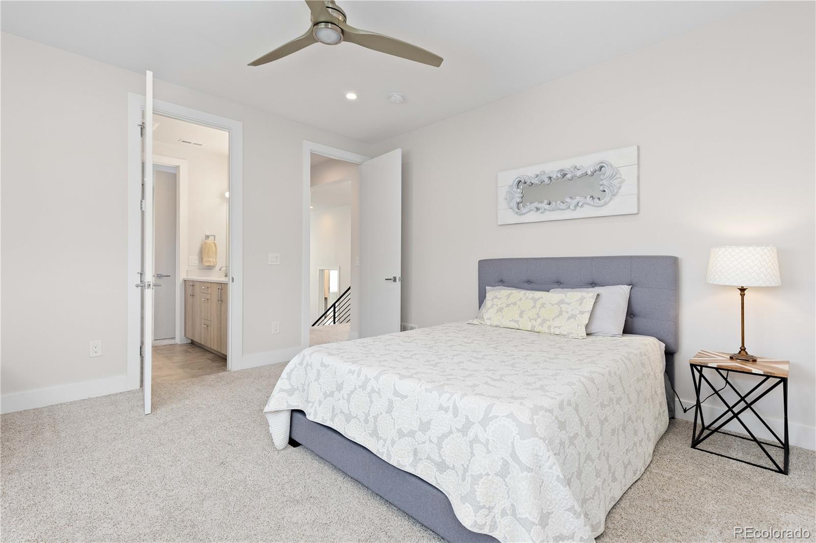 MLS Image #25 for 942 s fulton street,denver, Colorado
