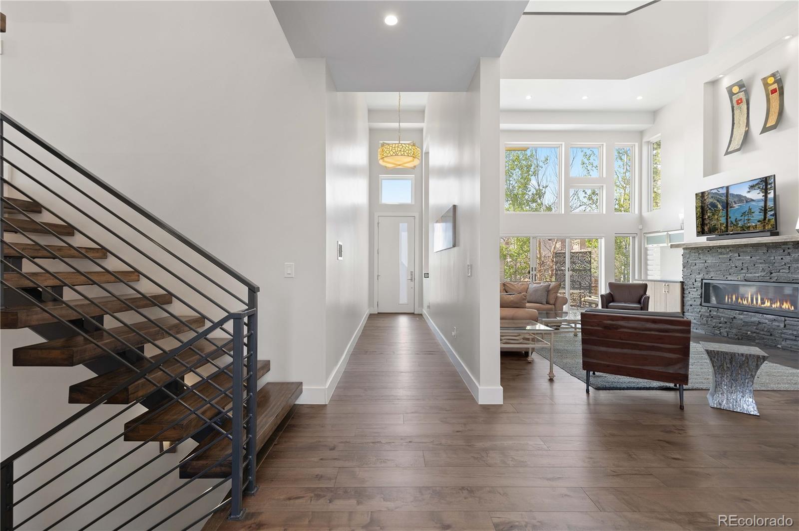 MLS Image #3 for 942 s fulton street,denver, Colorado