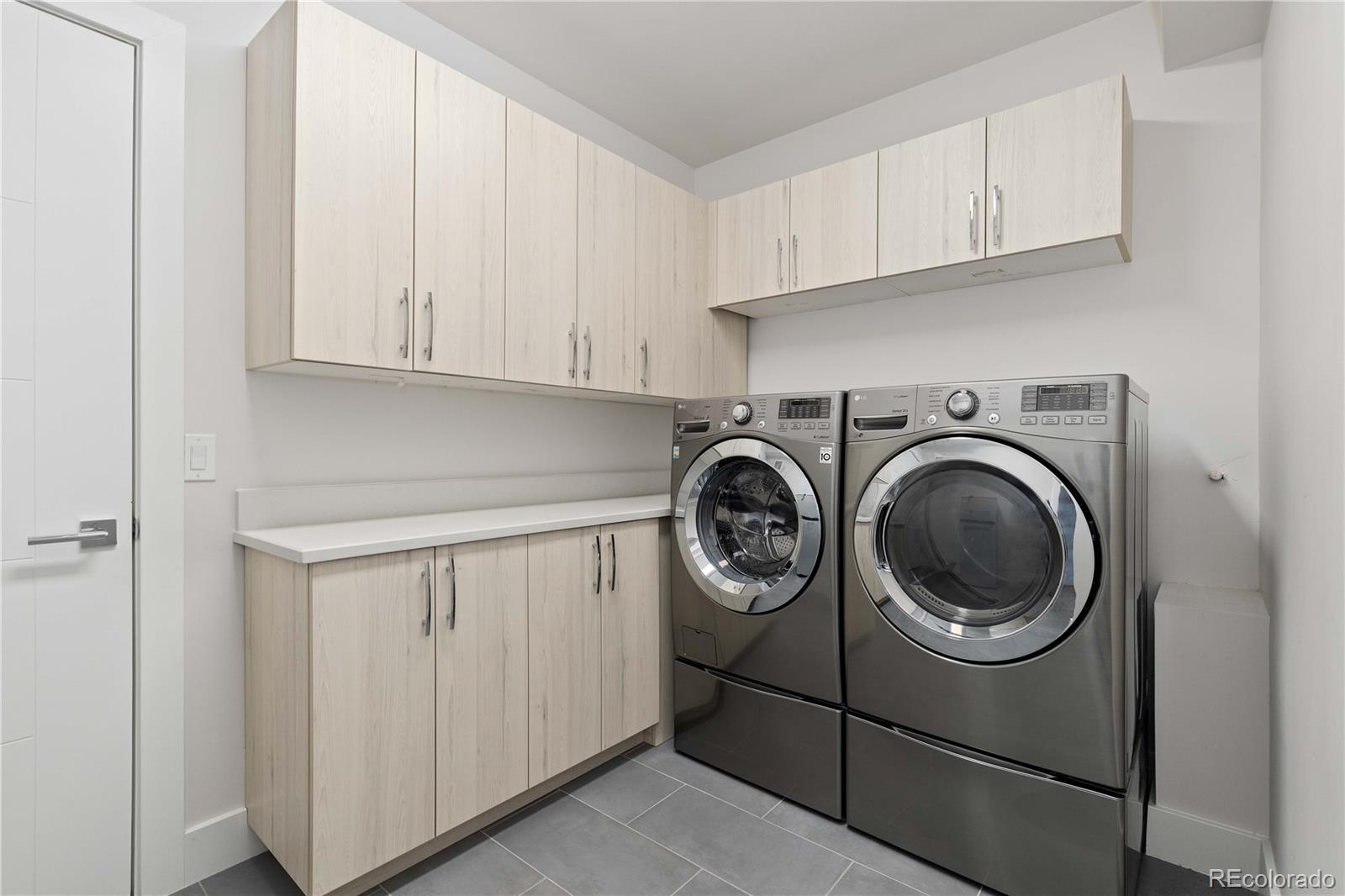 MLS Image #34 for 942 s fulton street,denver, Colorado