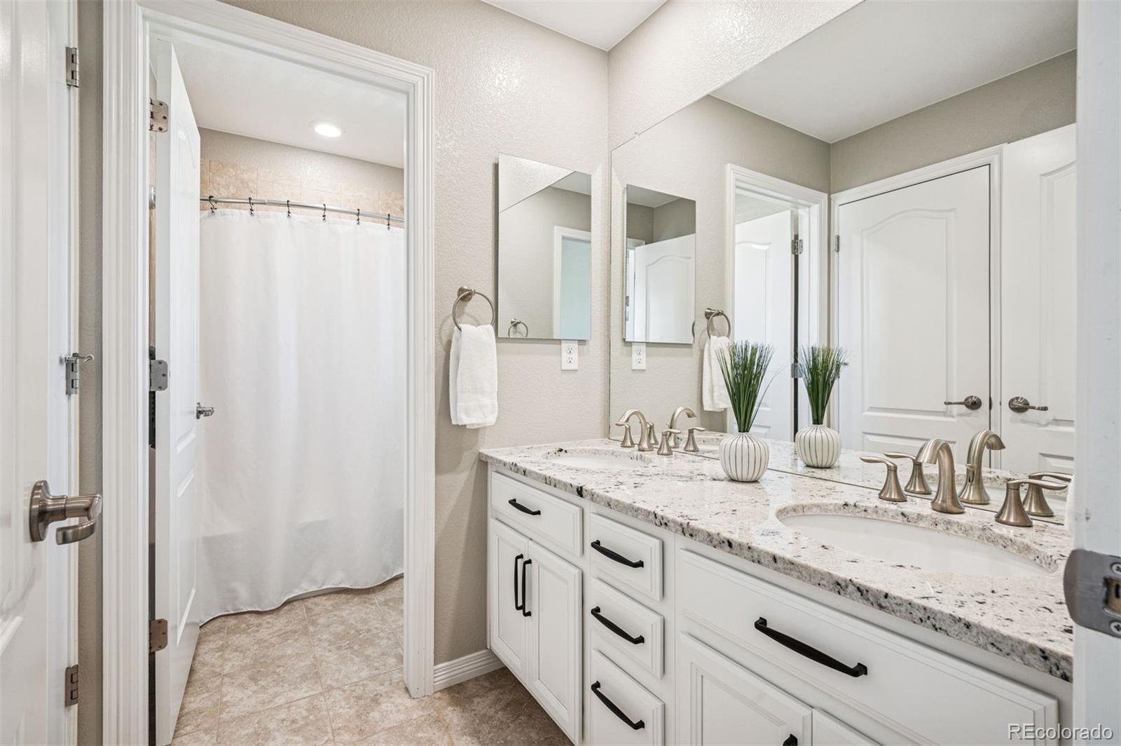 MLS Image #31 for 9446 e 51st drive,denver, Colorado