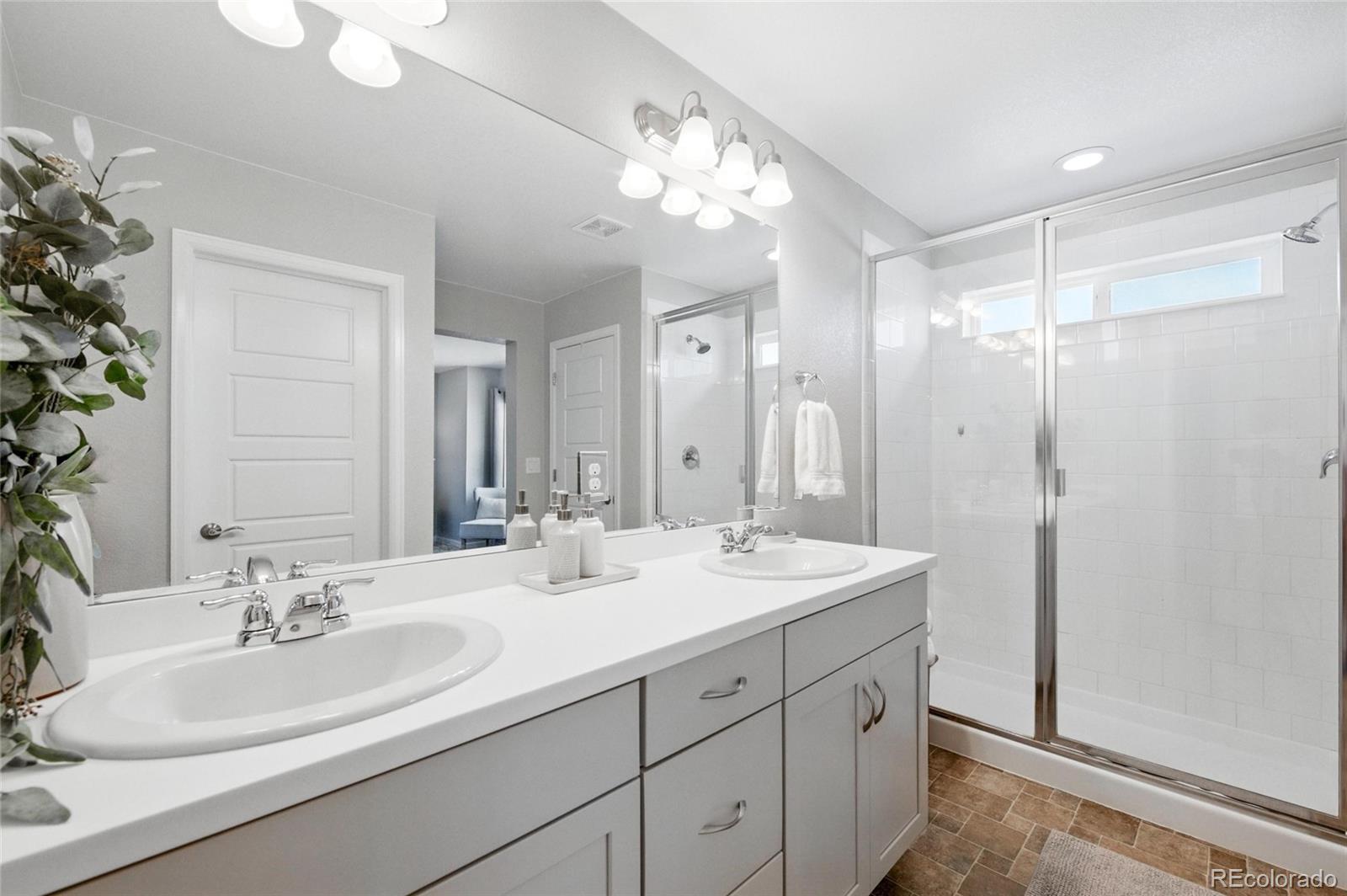 MLS Image #18 for 27857 e 8th avenue,aurora, Colorado