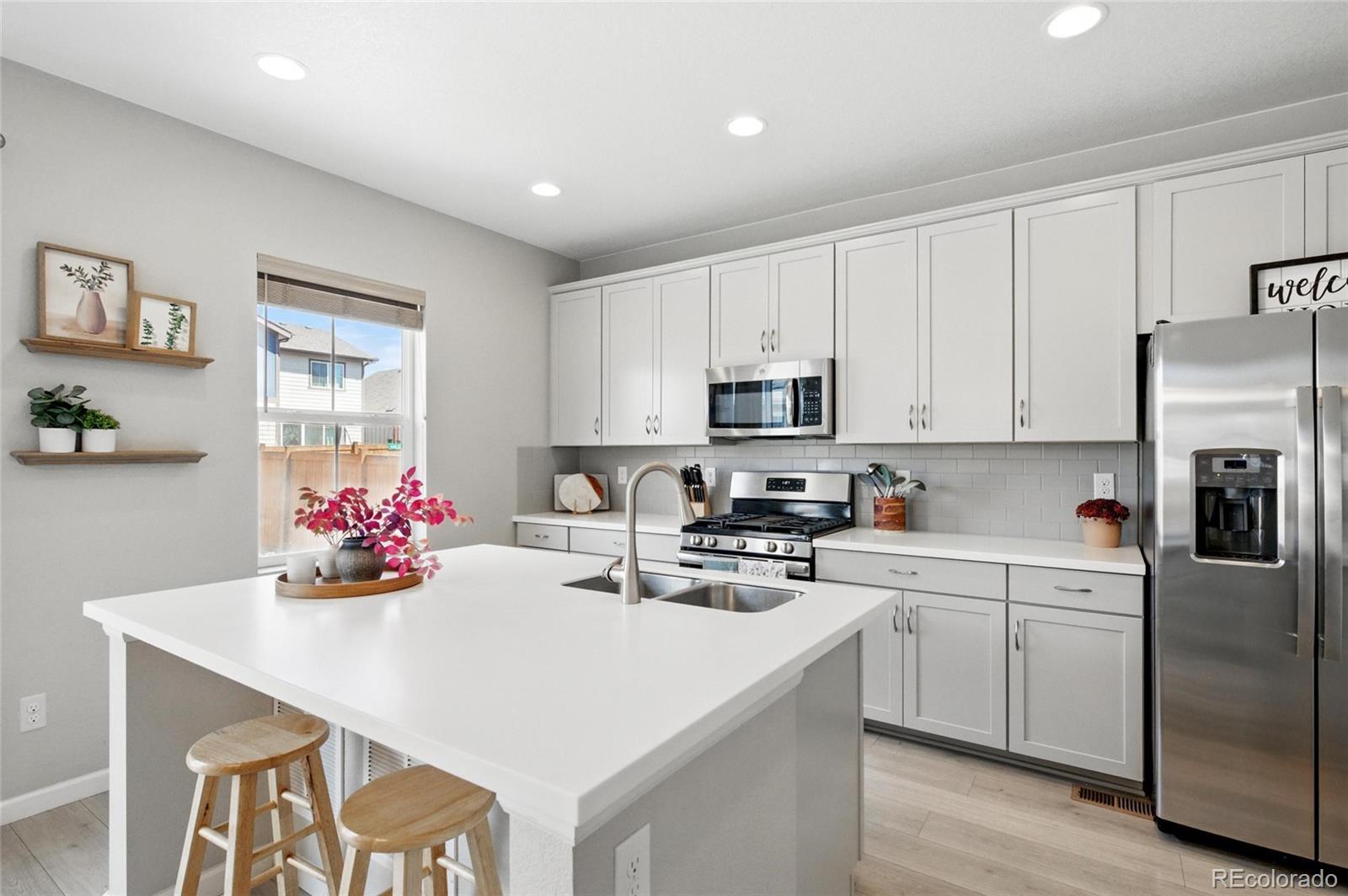 MLS Image #5 for 27857 e 8th avenue,aurora, Colorado